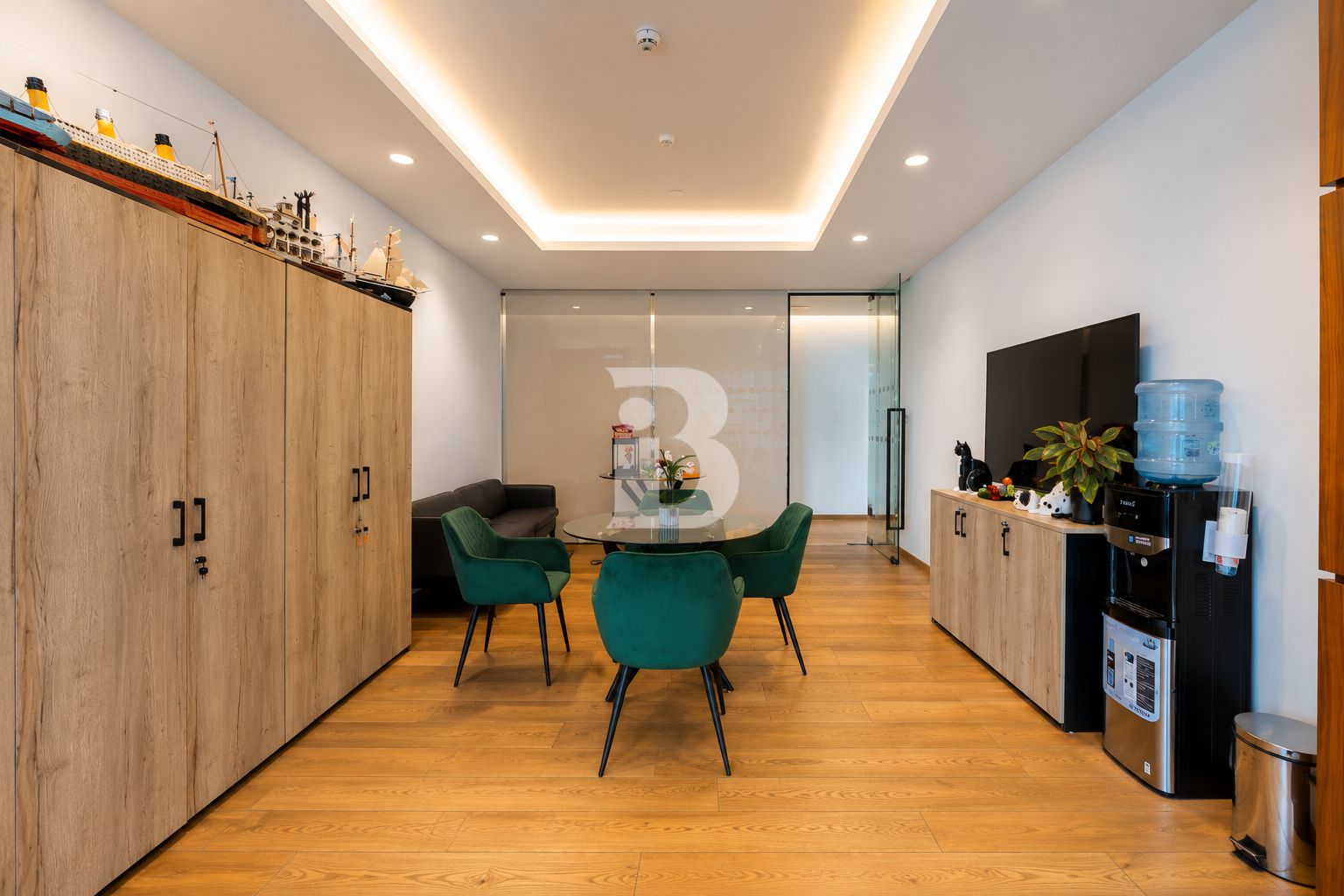 Vacant Premium Office | Exclusive Grade-A Building