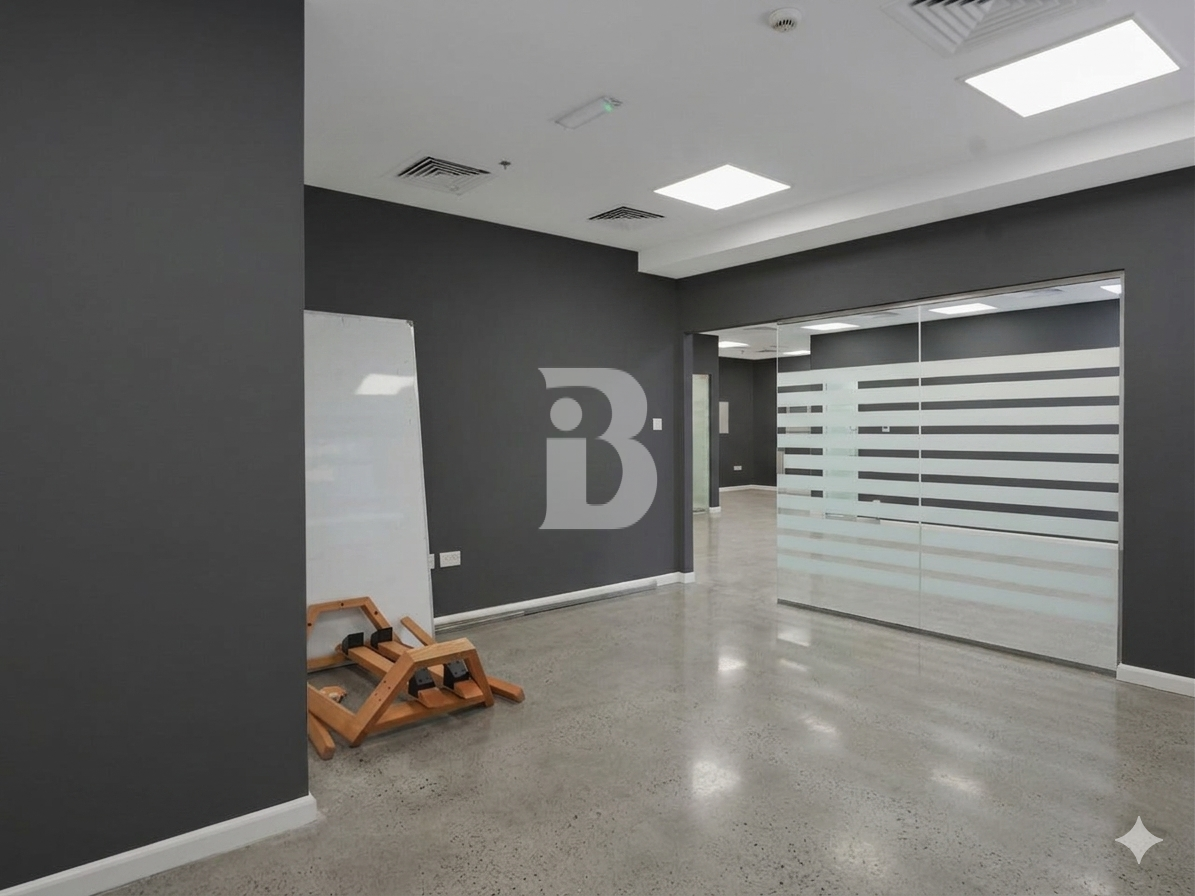 VACANT OFFICE | SPACIOUS | EXPANSION POTENTIAL