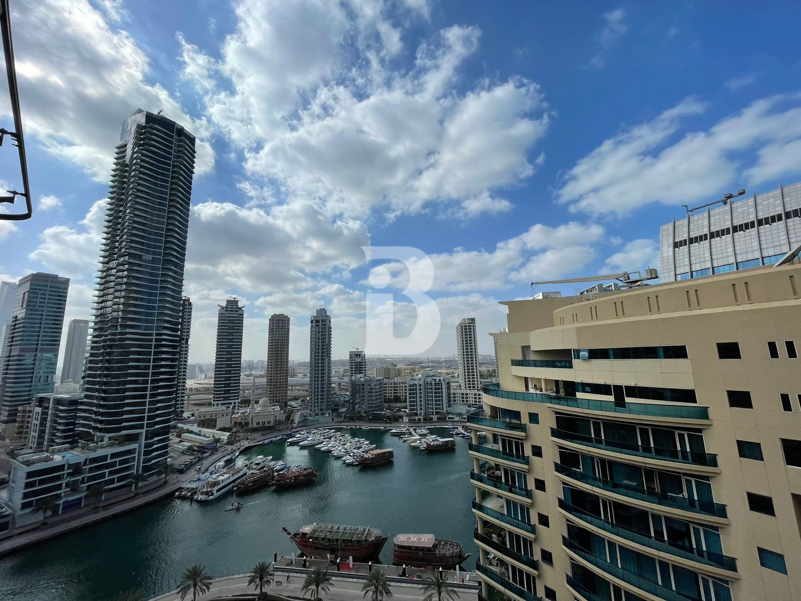 TOP FLOOR|MARINA &amp; SEA VIEW| UPGRADED