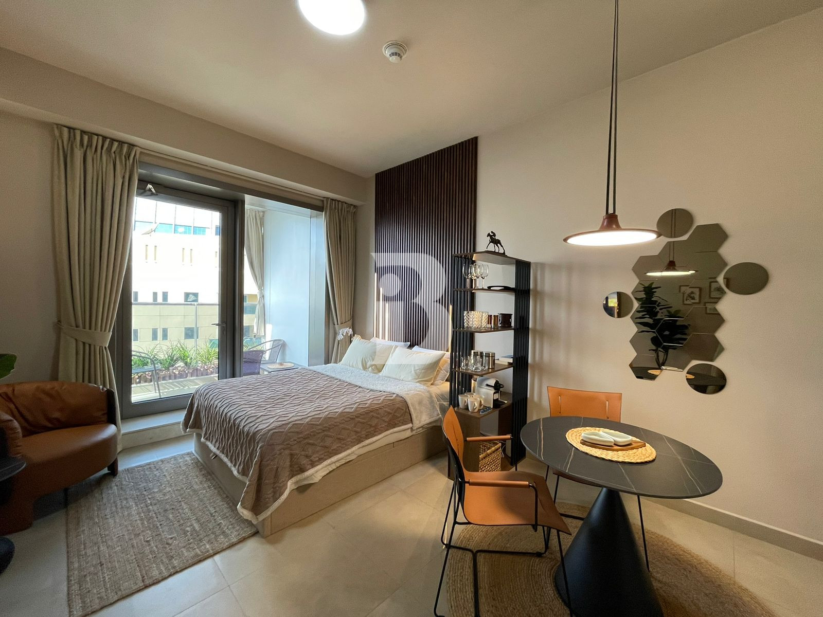 TOP FLOOR|MARINA &amp; SEA VIEW| UPGRADED