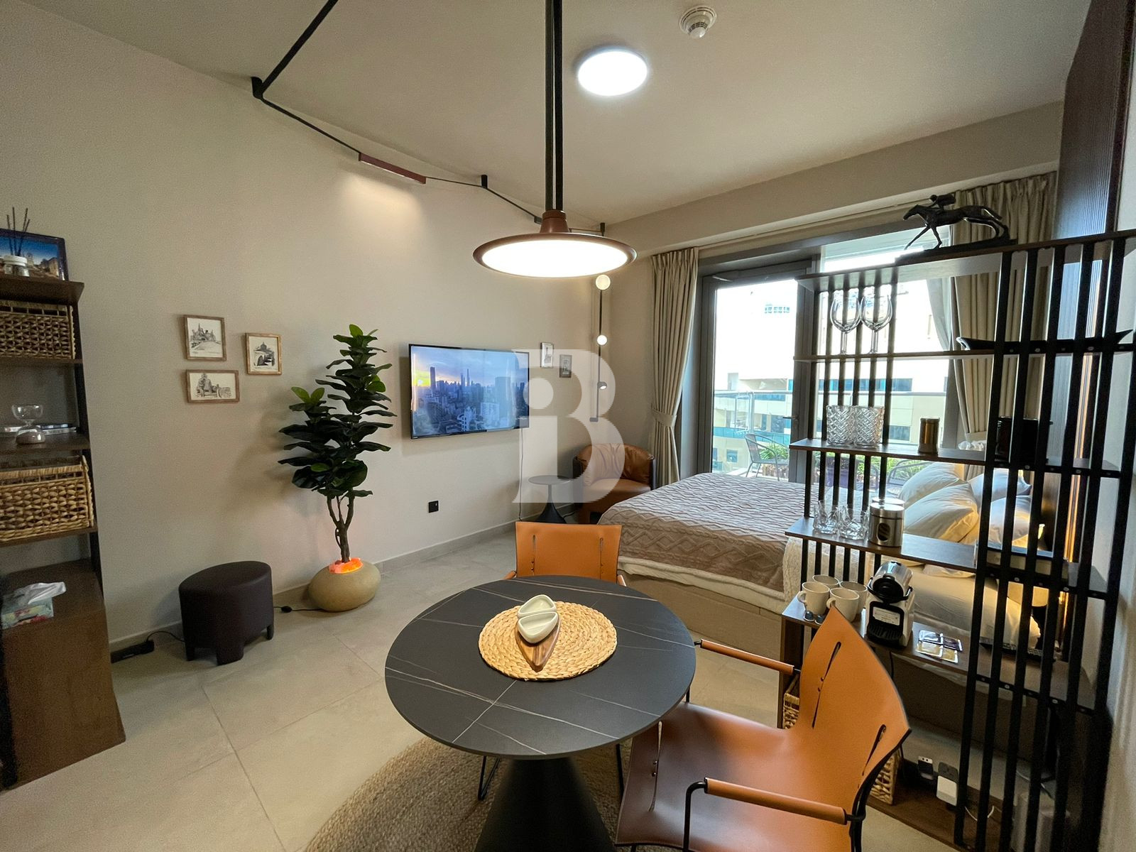 TOP FLOOR|MARINA &amp; SEA VIEW| UPGRADED