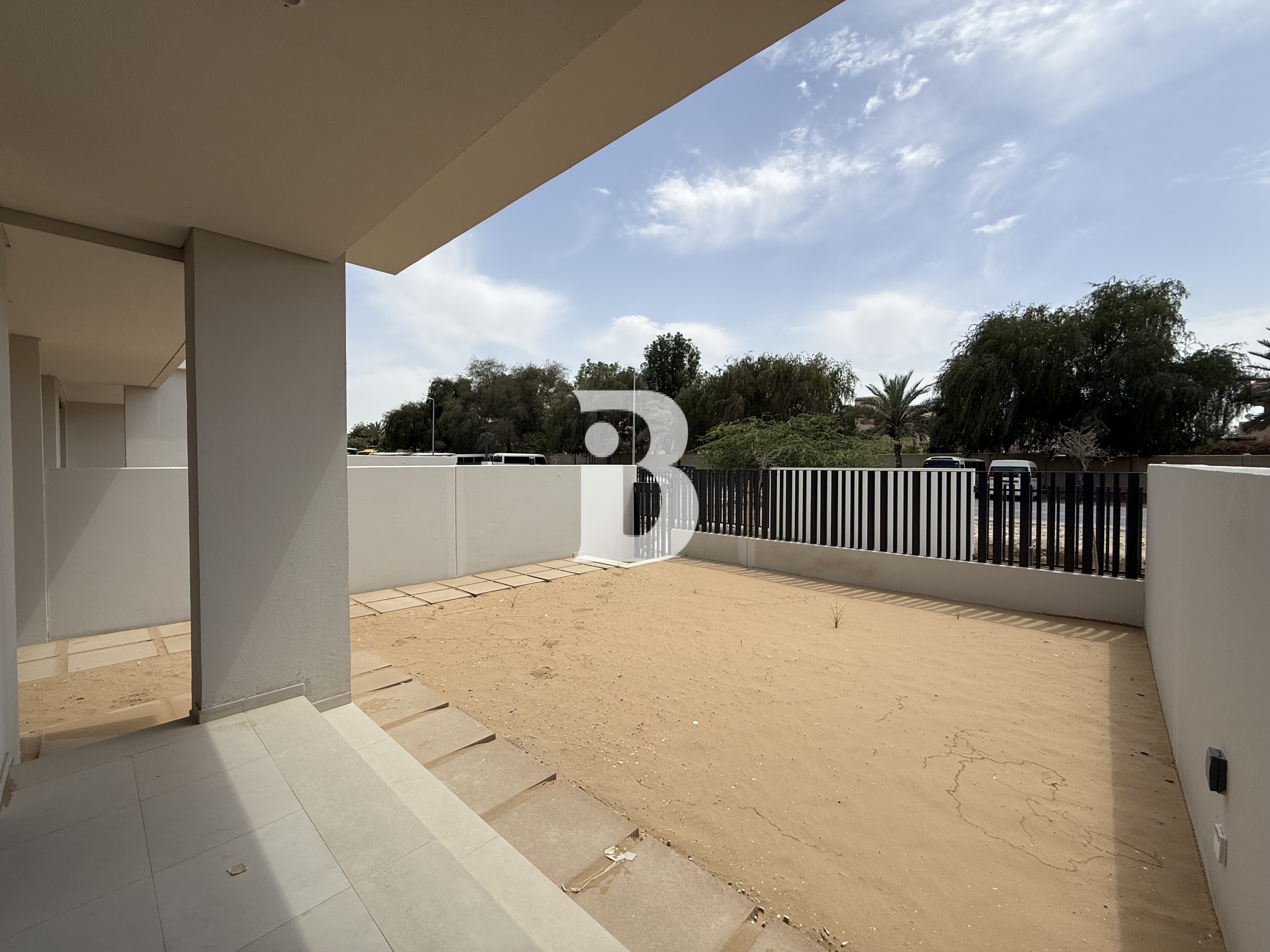 Single Row  | Near amenities | Vastu
