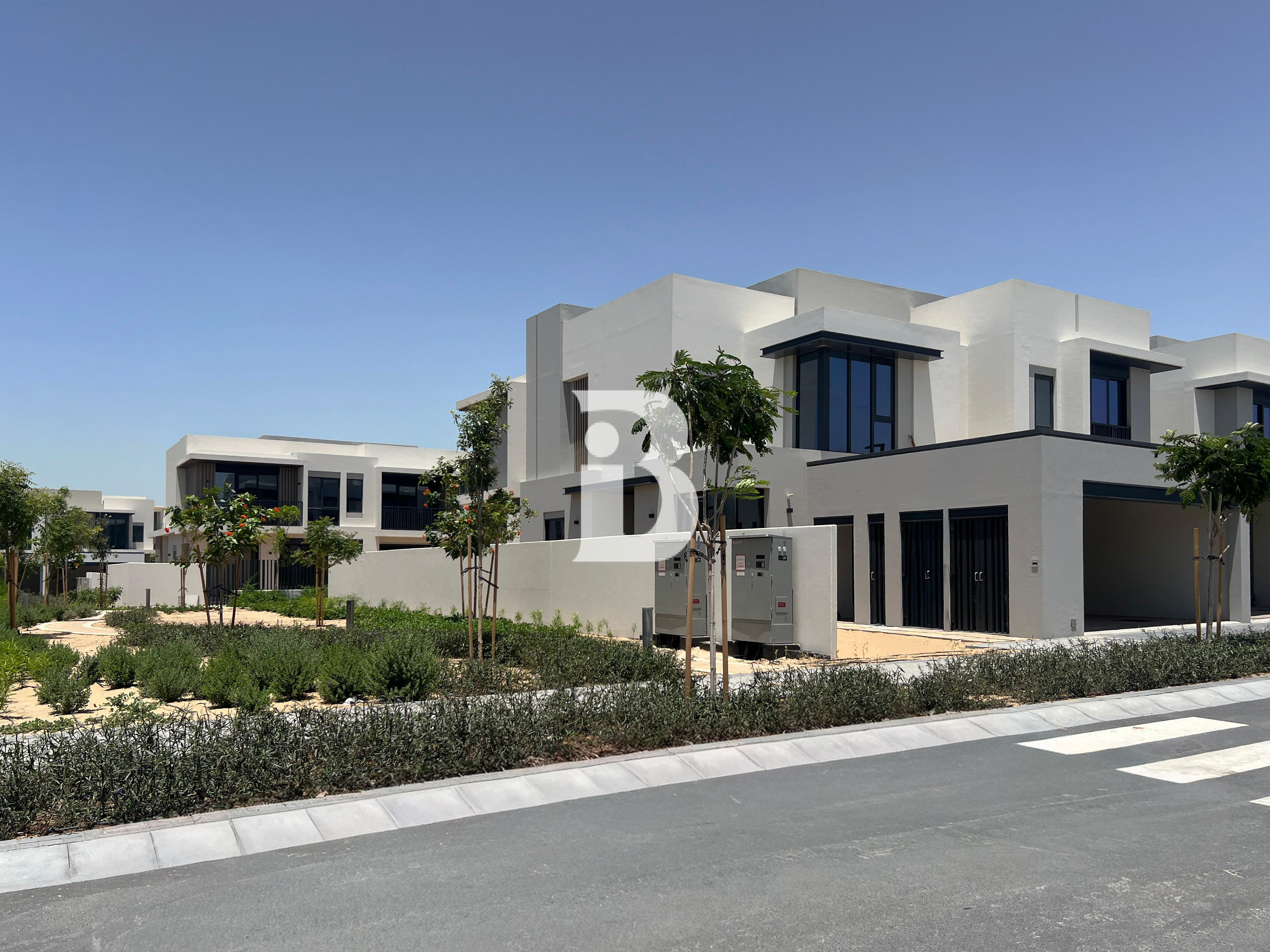 Single Row | Near amenities | Vastu 2