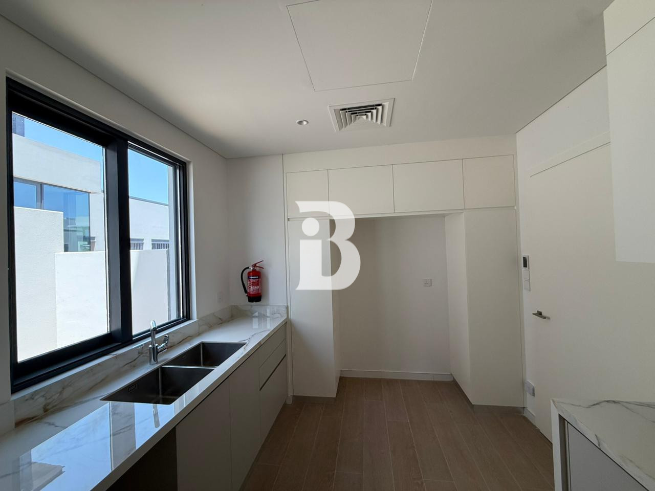 Single Row | Near amenities | Vastu
