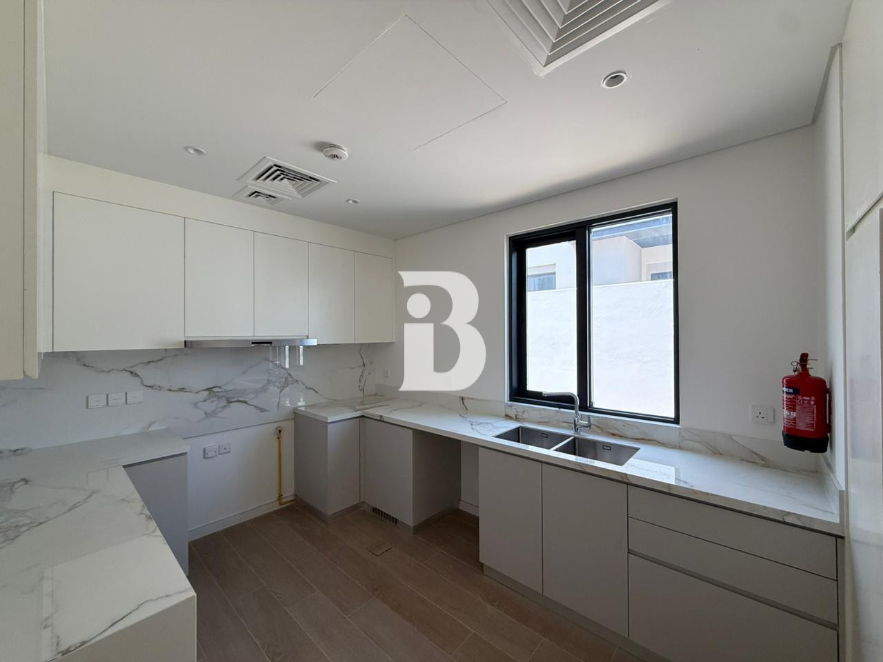 Single Row | Near amenities | Vastu 3