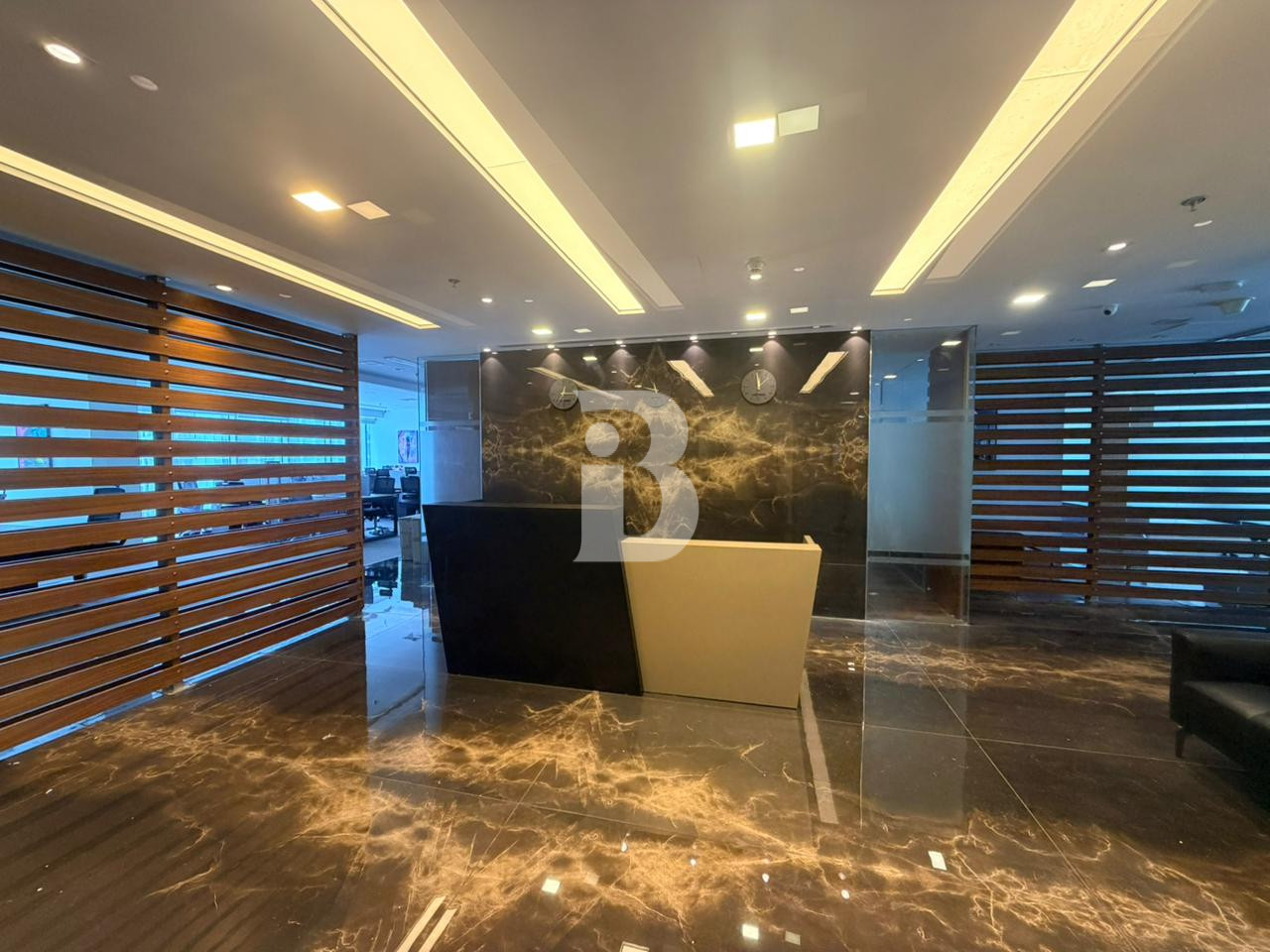 Vacant | Upgraded Brand New Furnished