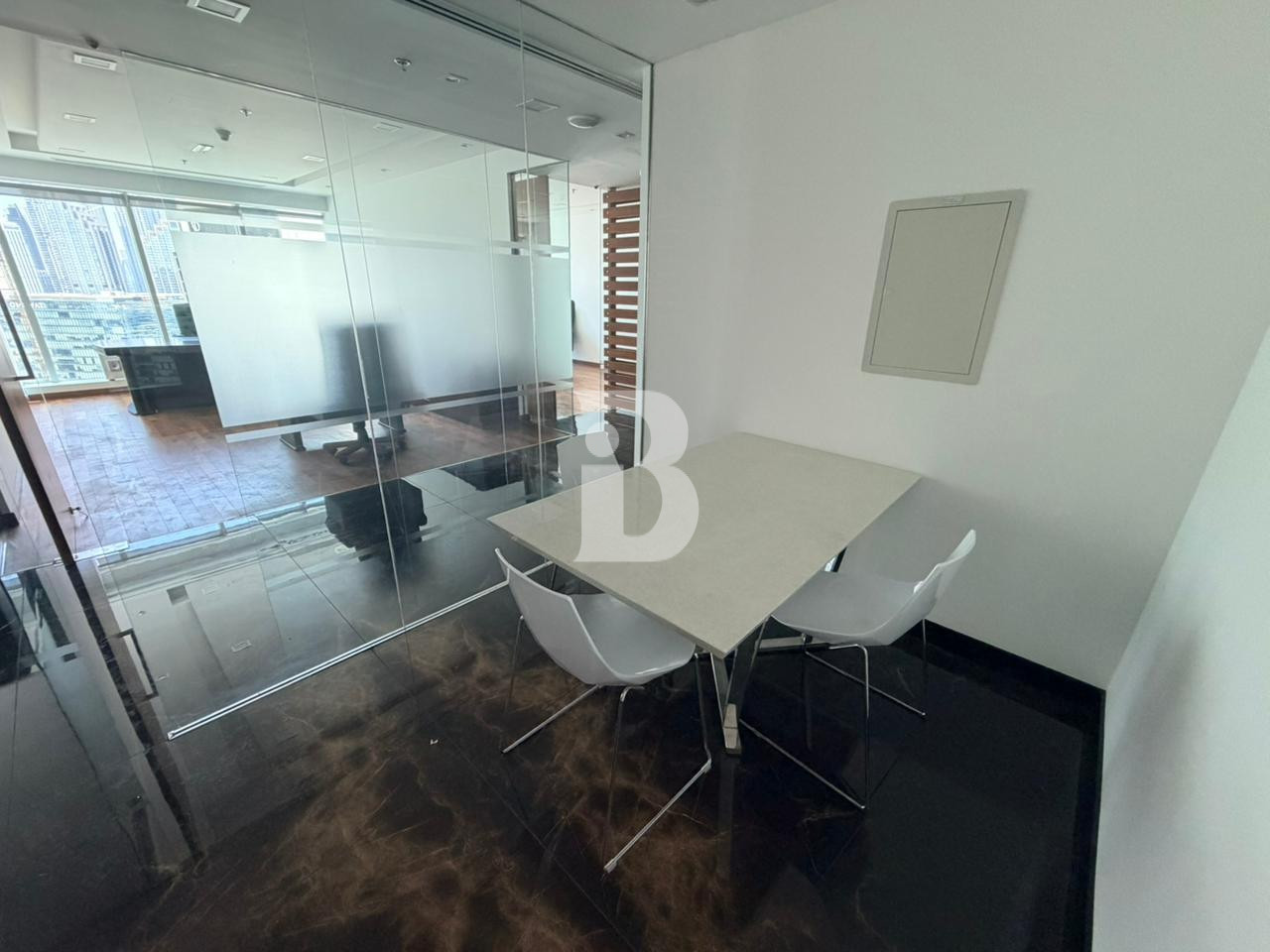 Vacant | Upgraded Brand New Furnished