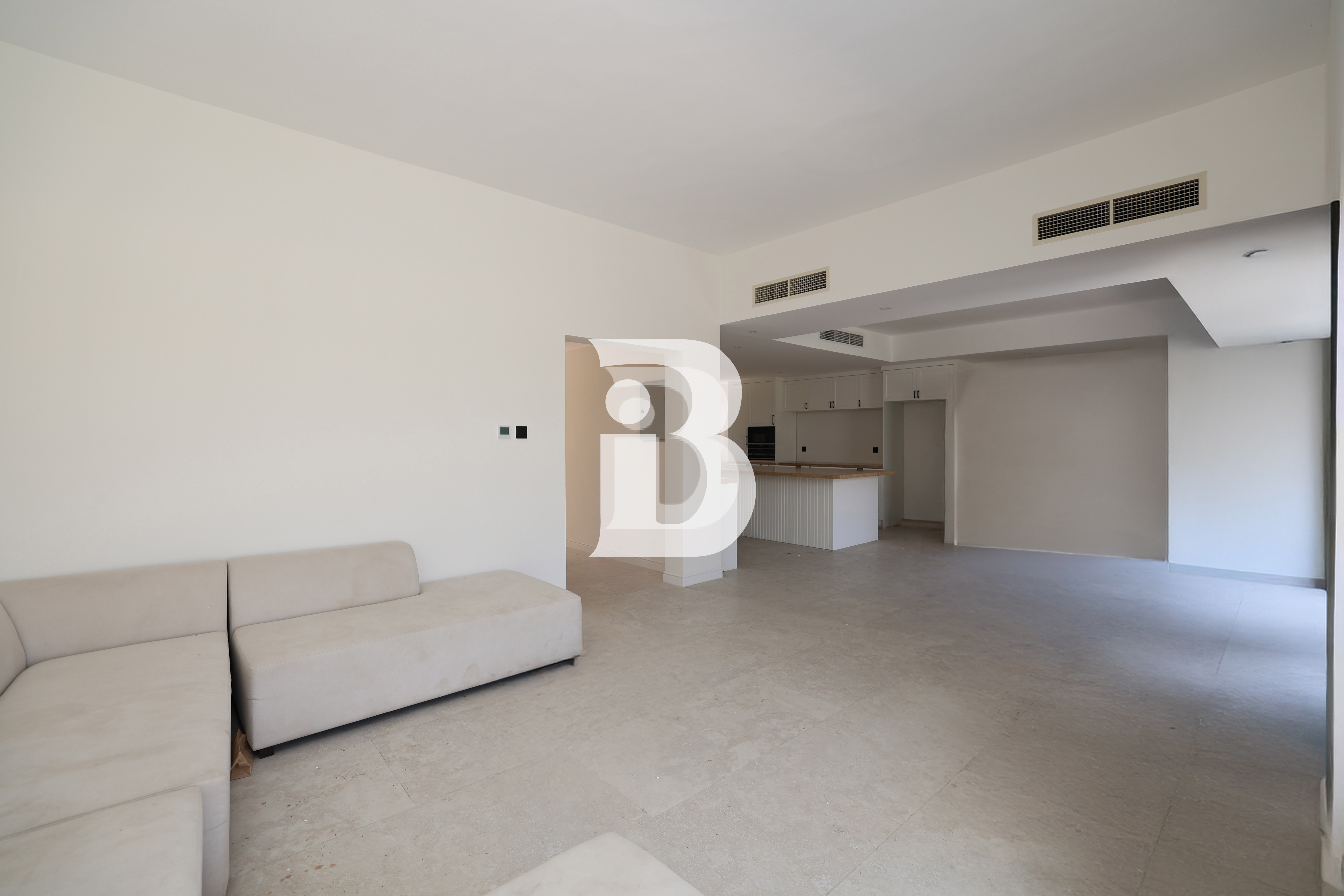 Freshly Renovated Townhouse with Golf &amp; Canal View