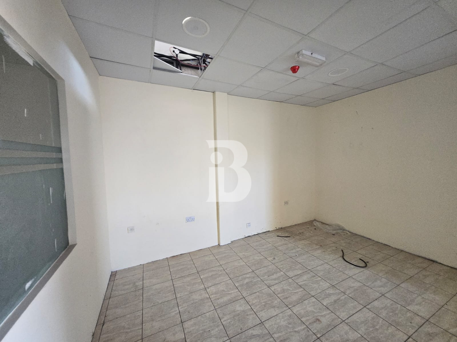 Newly Built | Easy Access | Office Setup Done