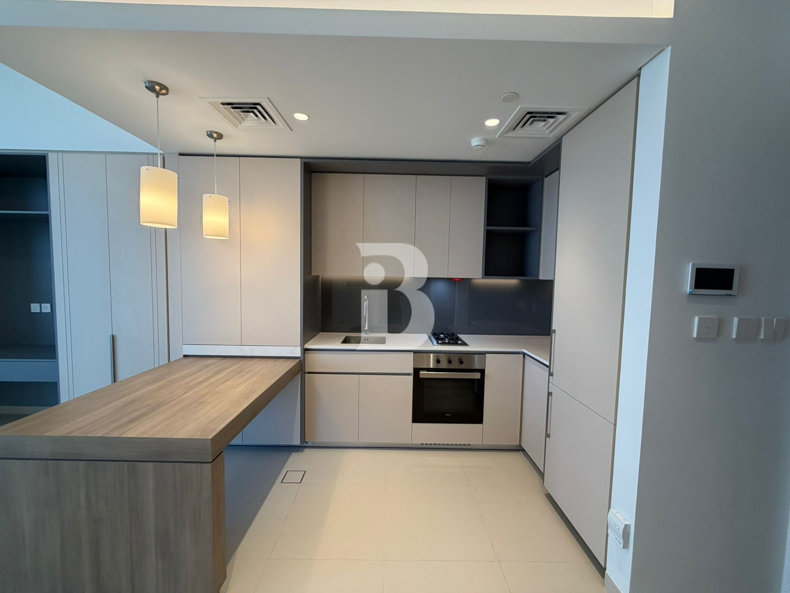 PRIME LOCATION | LUXURY LIVING | SPACIOUS