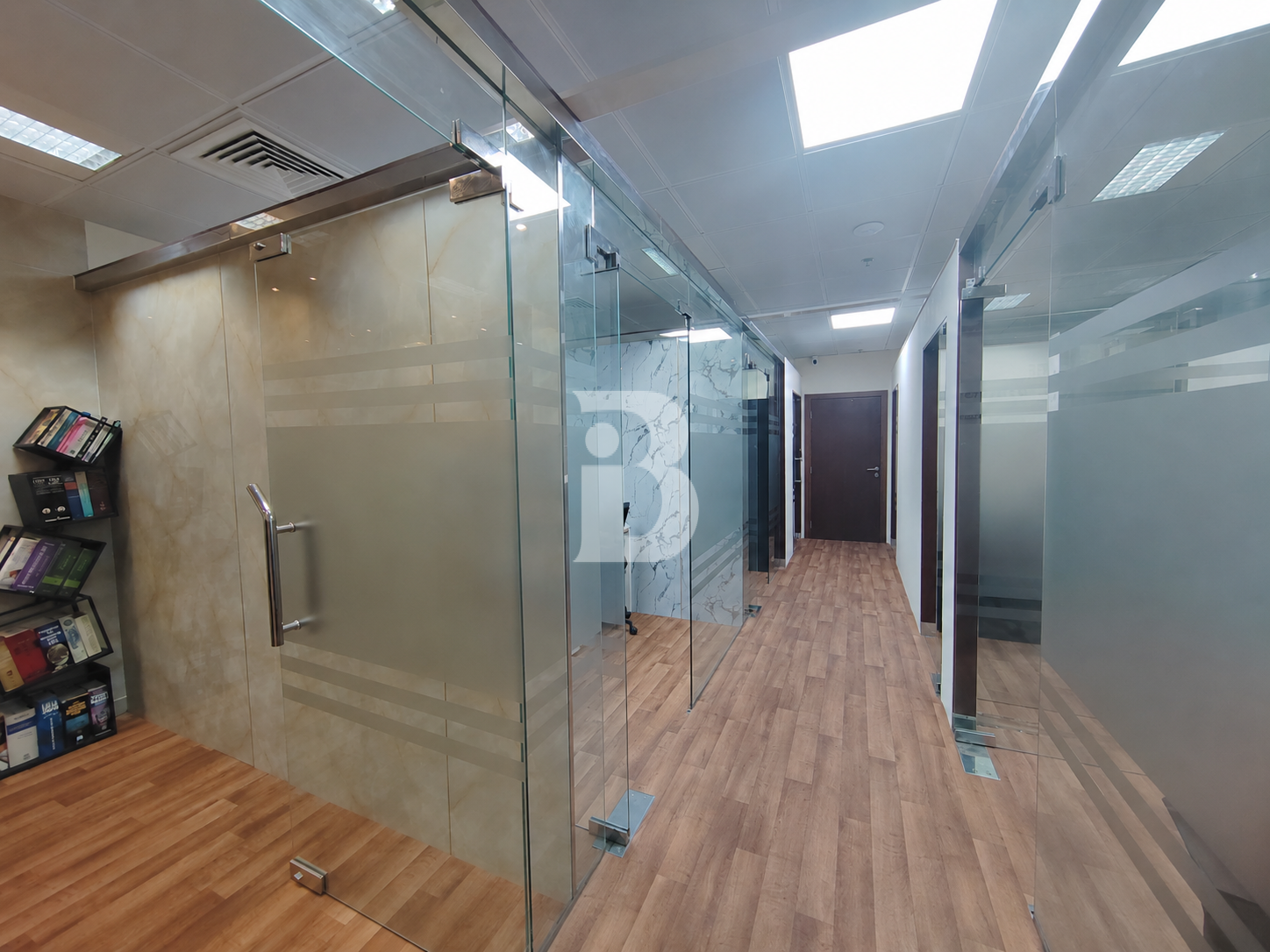 Bills included | Next to metro | Fully fitted