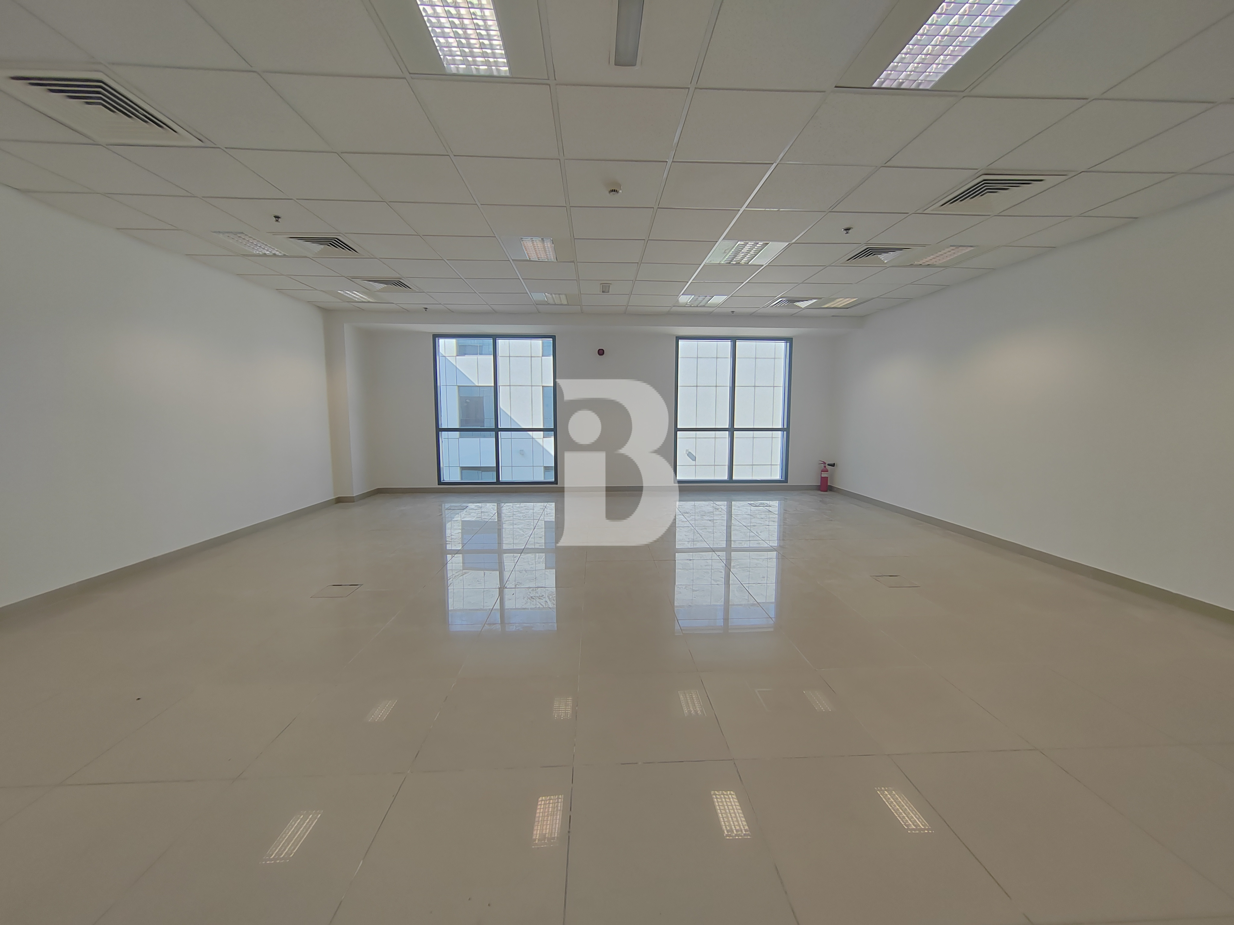 Bills included | Next to metro | Compact unit