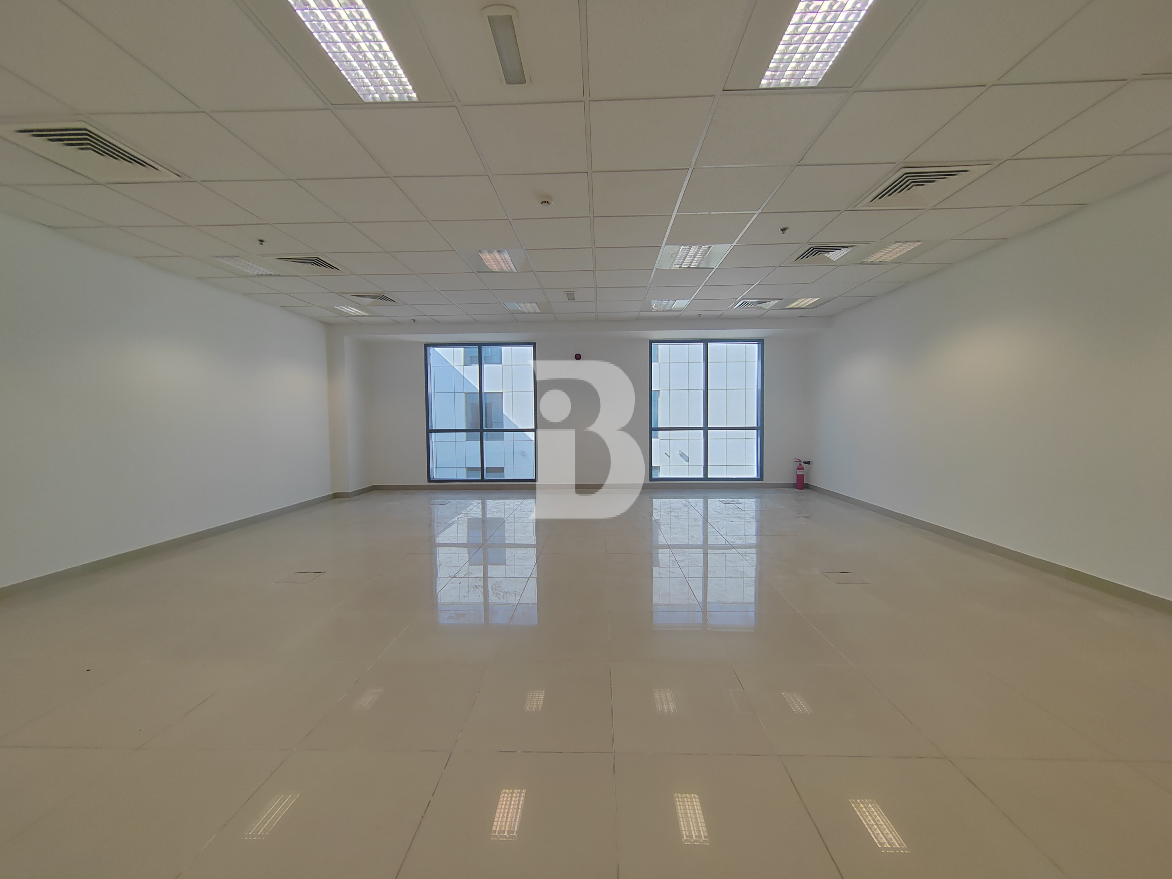 Bills included | Next to metro | Compact unit