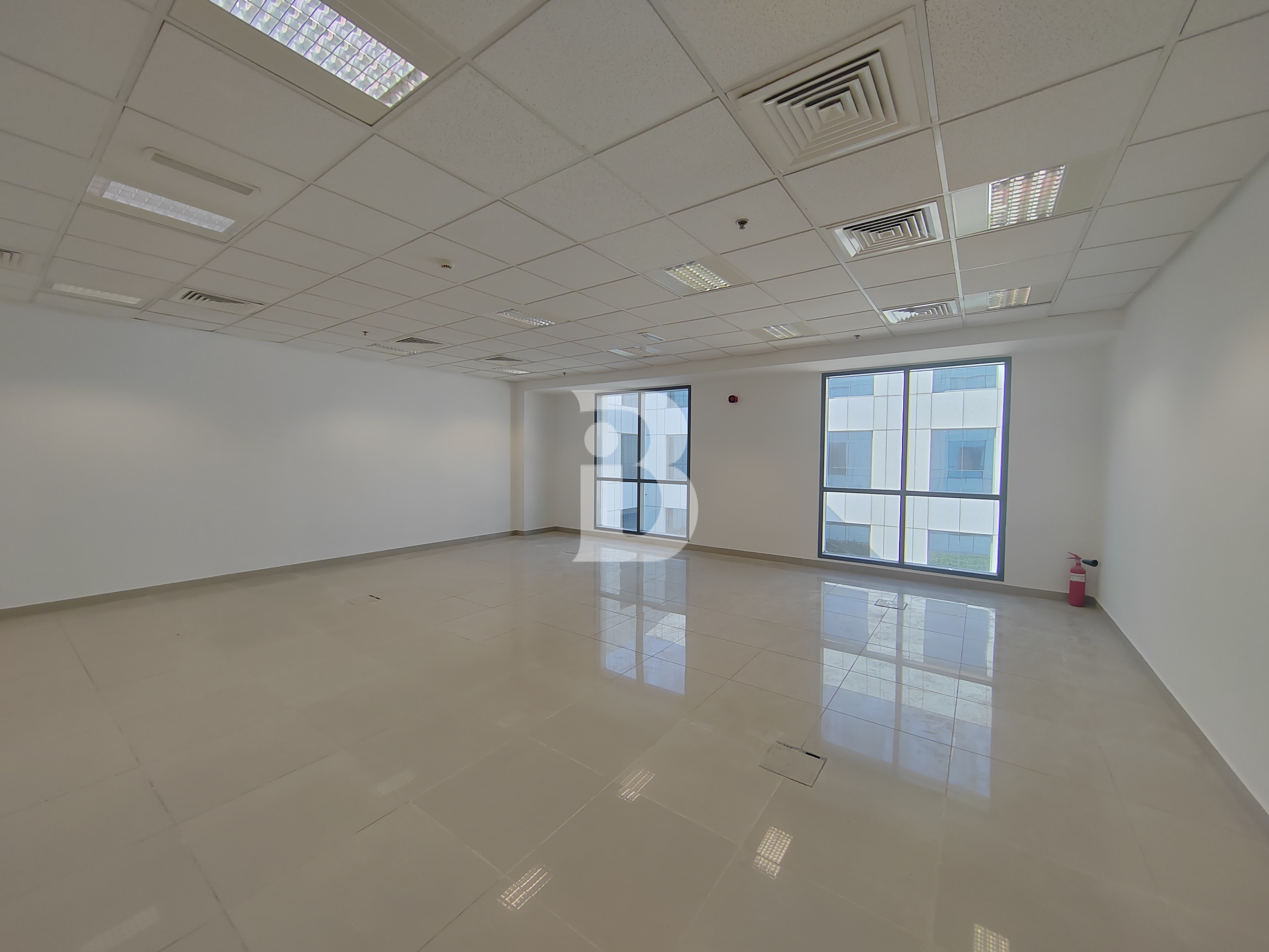 Bills included | Next to metro | Compact unit