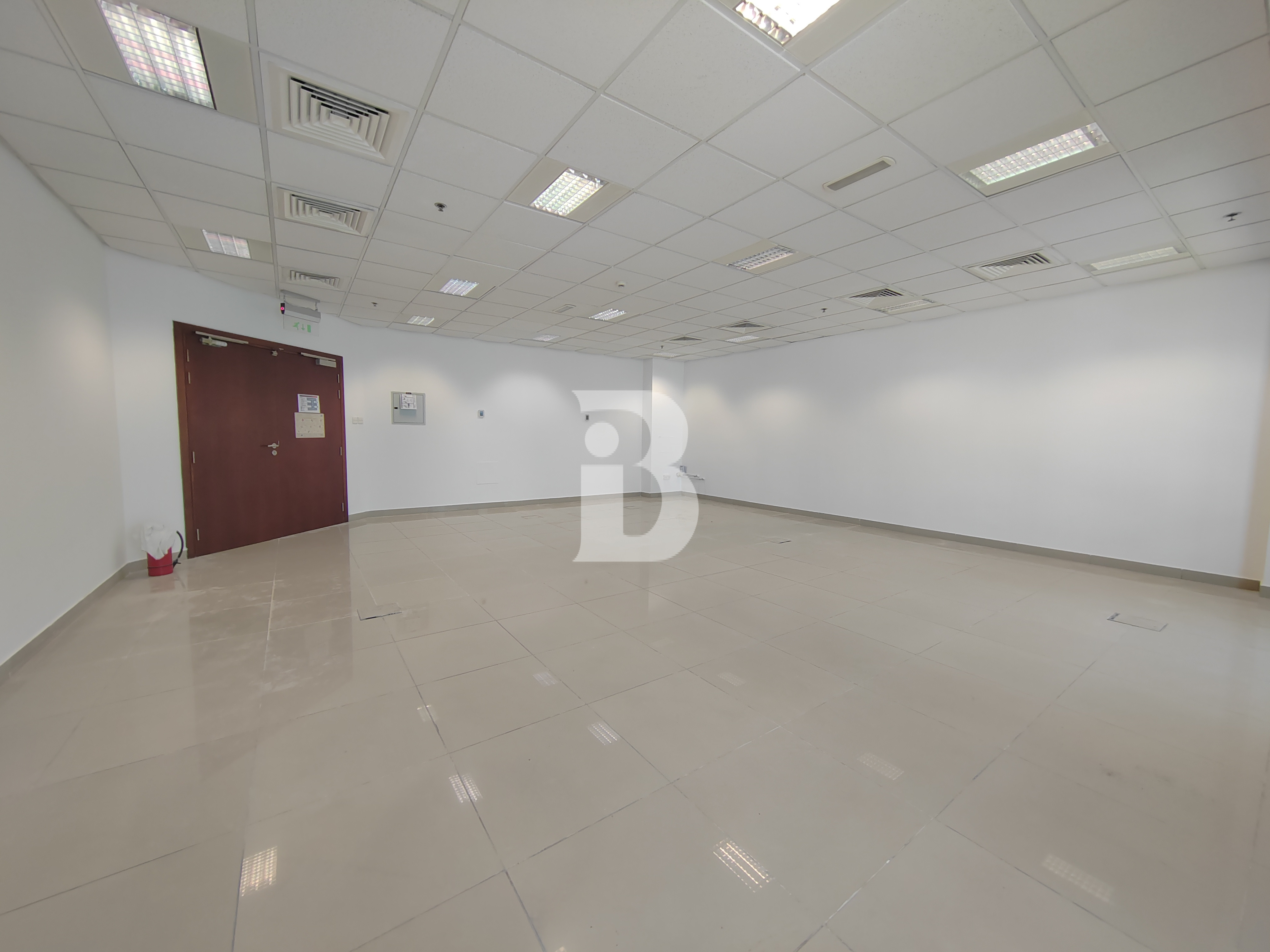 Bills included | Next to metro | Compact unit