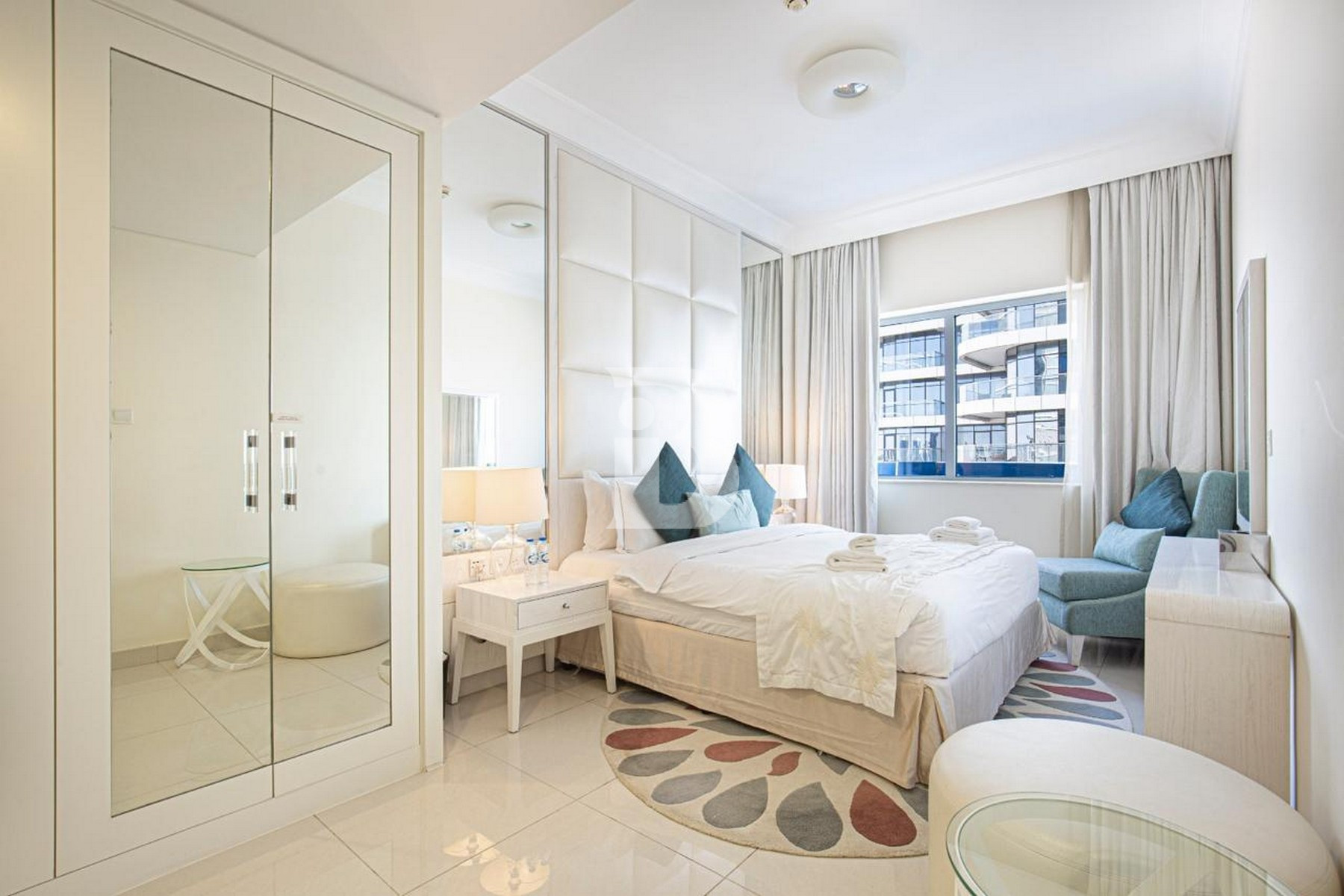 1BR Signature | Steps from Dubai Mall | Negotiable 7