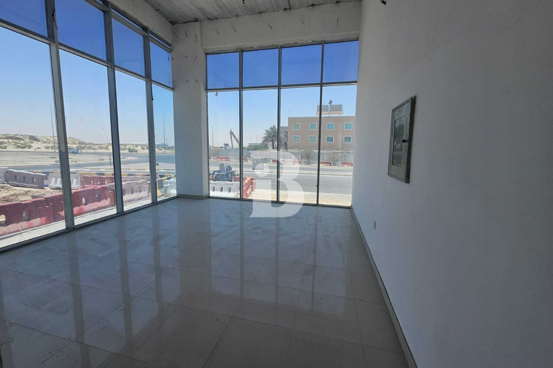 Large Retail Space for Rent | Road Facing