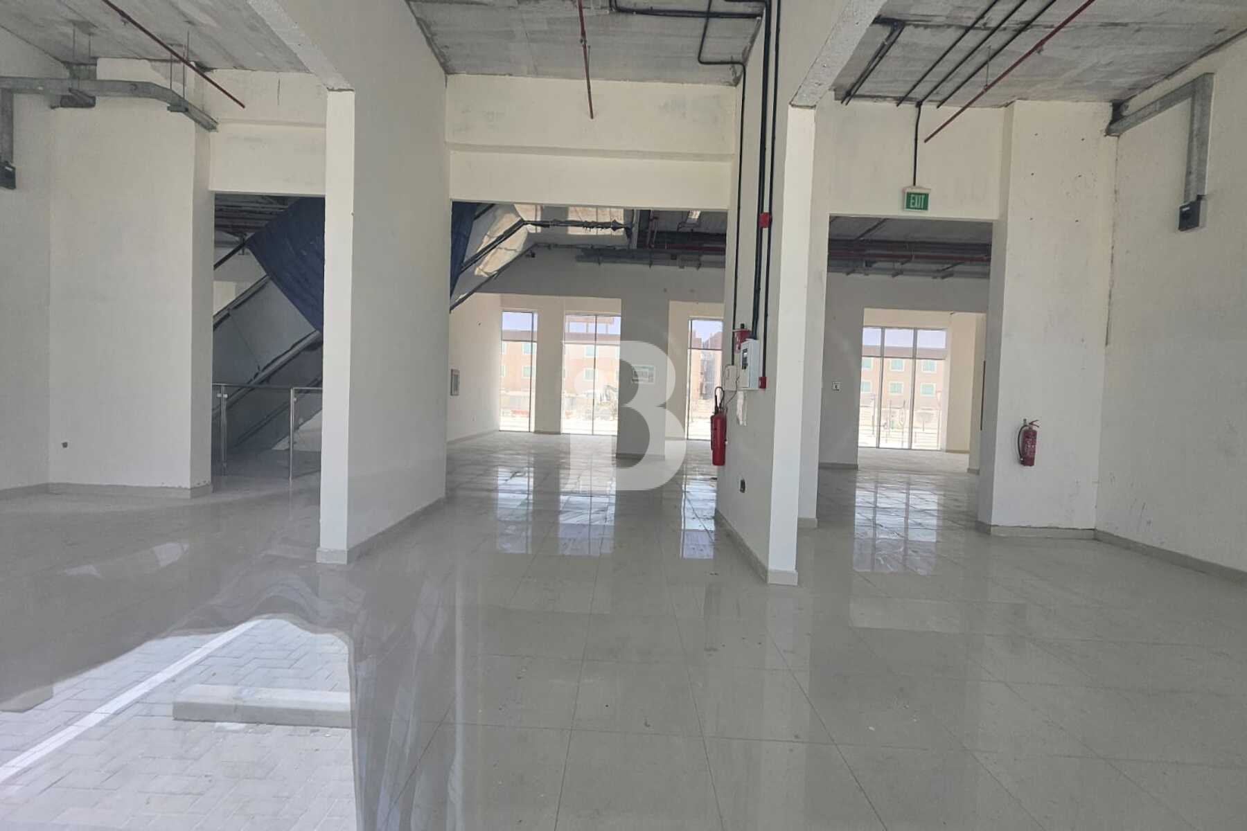 Large Retail Space for Rent | Road Facing