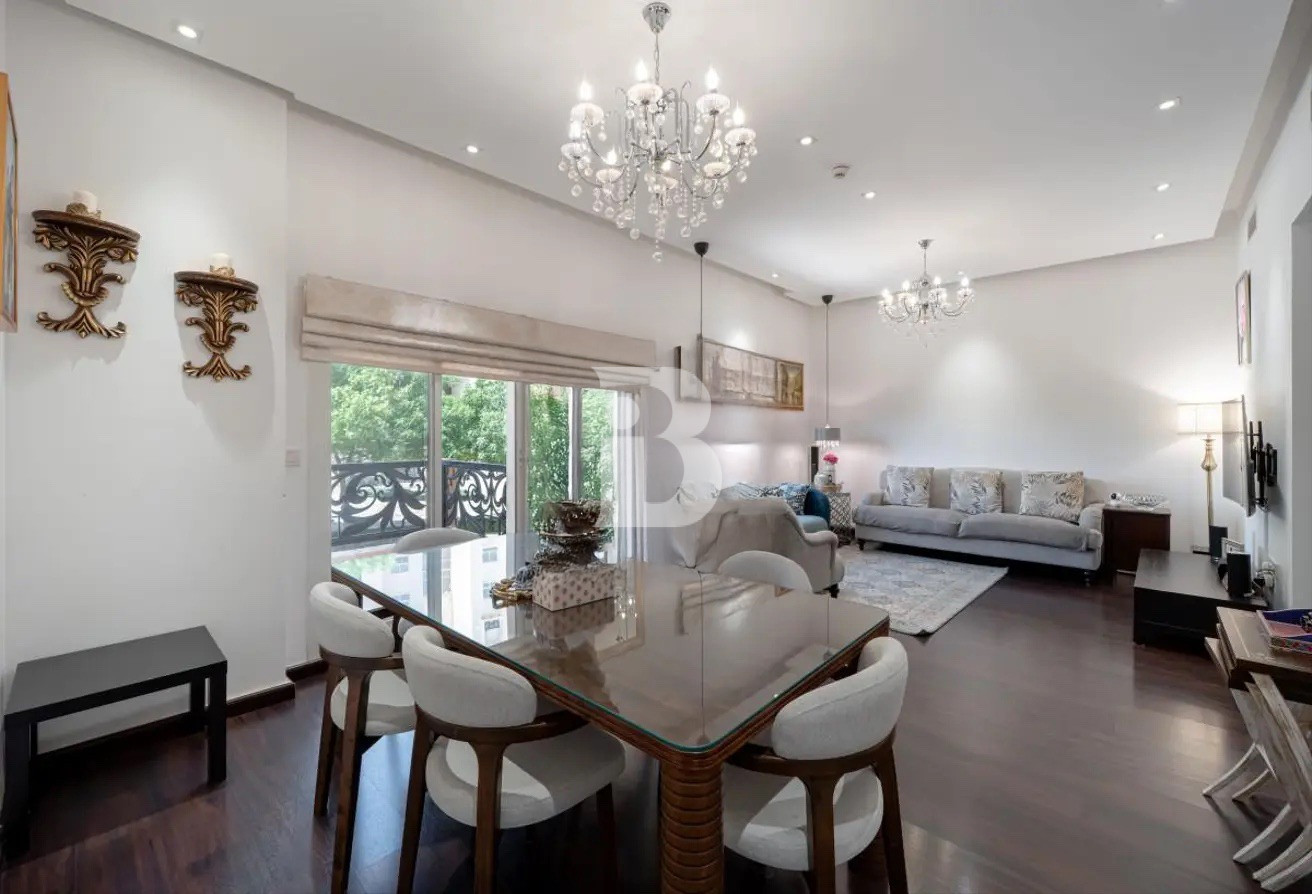 Fully Upgraded | Spacious| Vacant on Transfer