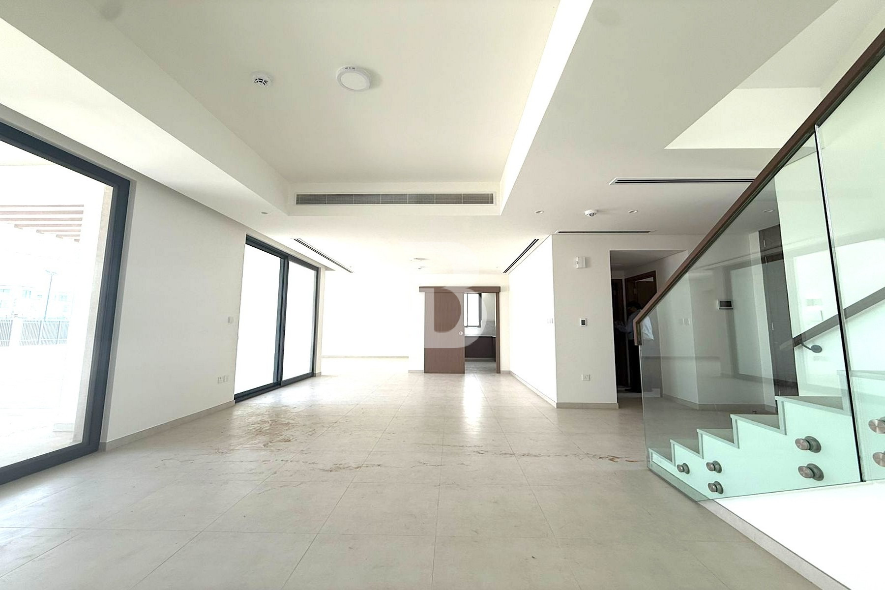 Luxurious 5-Bedroom Villa for Sale in Caya 1 2