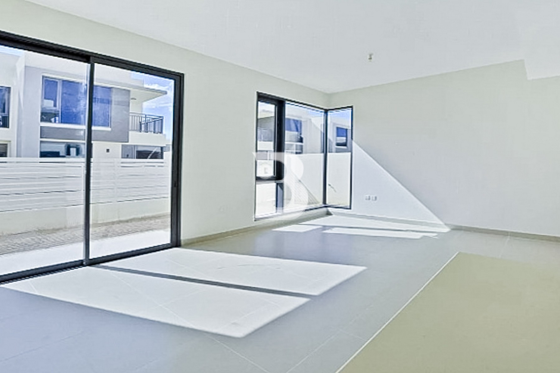Vacant | Bright | Spacious 4BR 8