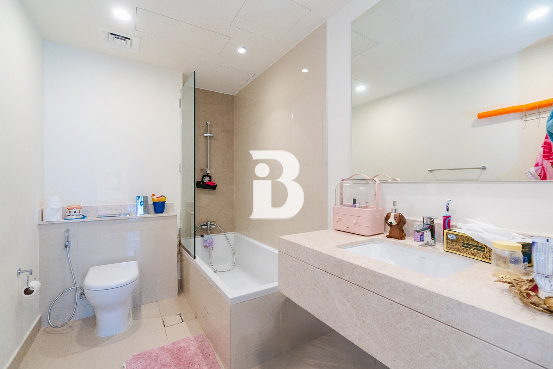 Vacant | Bright | Spacious 4BR 10