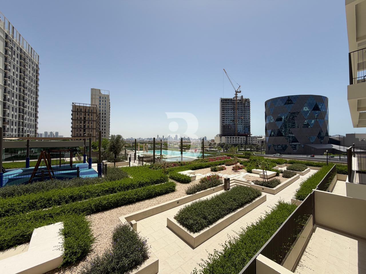 Prime Location | Lower ground | Pool view