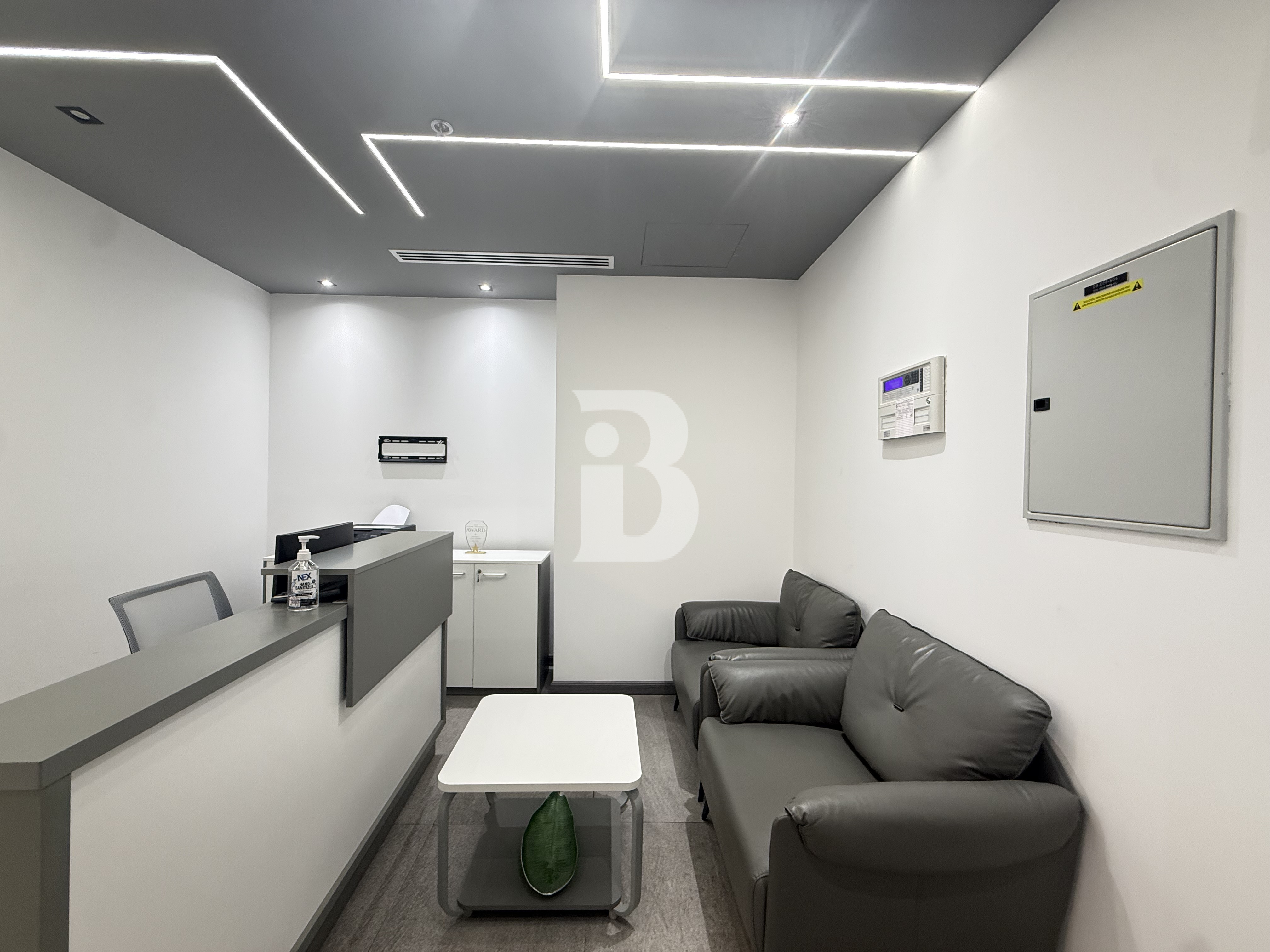 FULLY FURNISHED| GRADE A TOWER| VACANT|MODERN