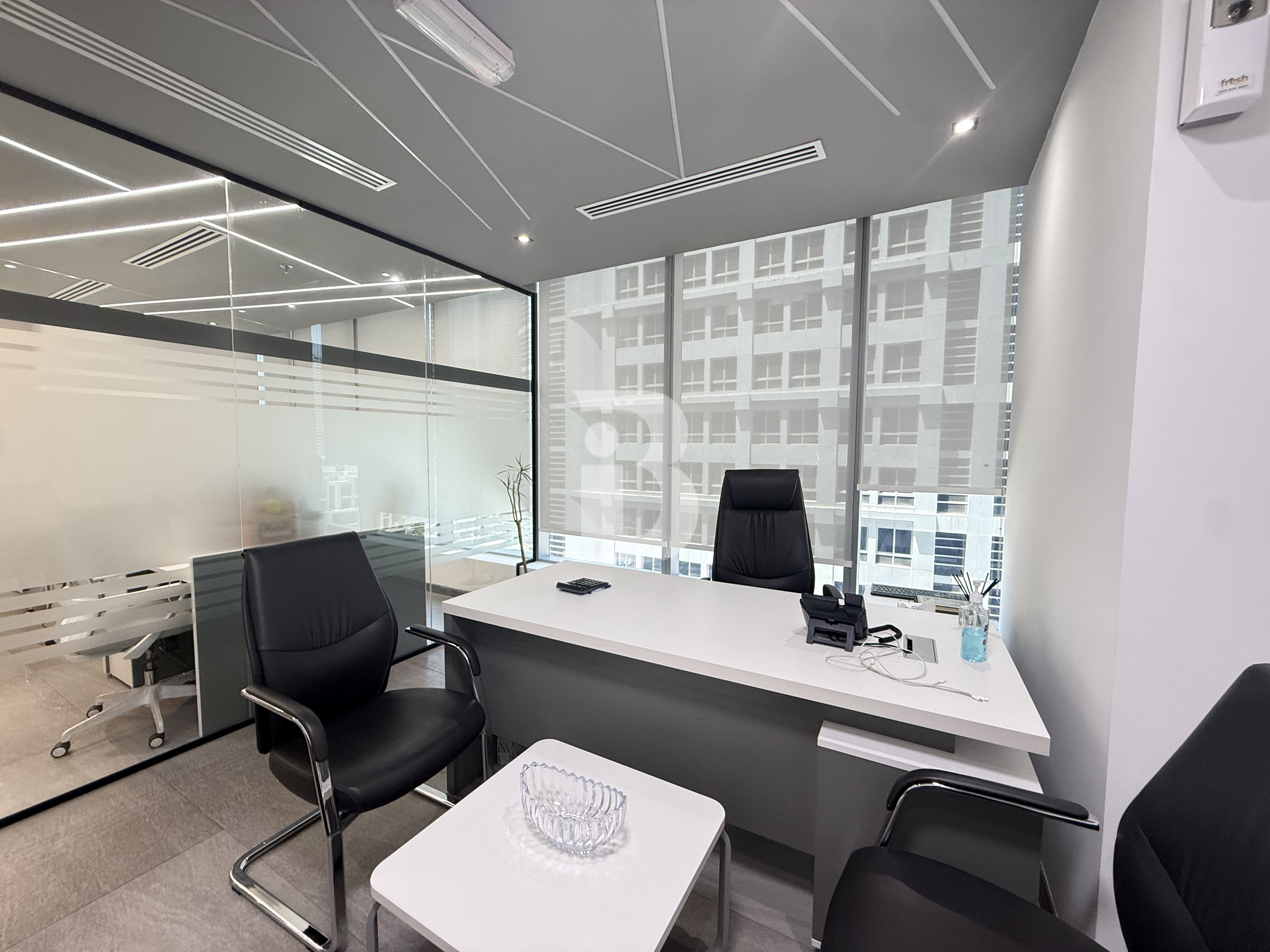 FULLY FURNISHED| GRADE A TOWER| VACANT|MODERN