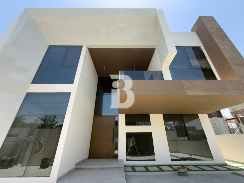 Pool | Separate Majlis Entrance| Ready to Move