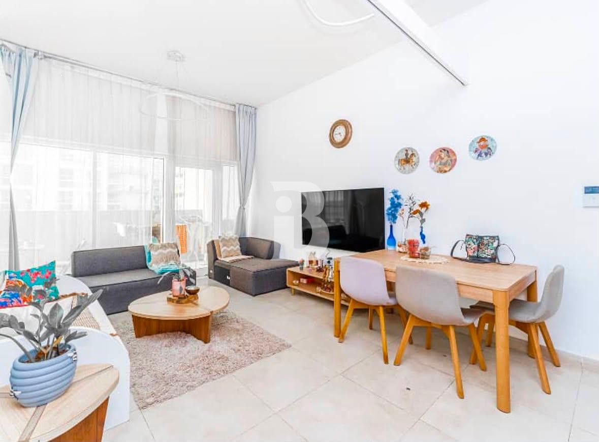 FURNISHED | SPACIOUS | GREAT DEAL | POOL VIEW