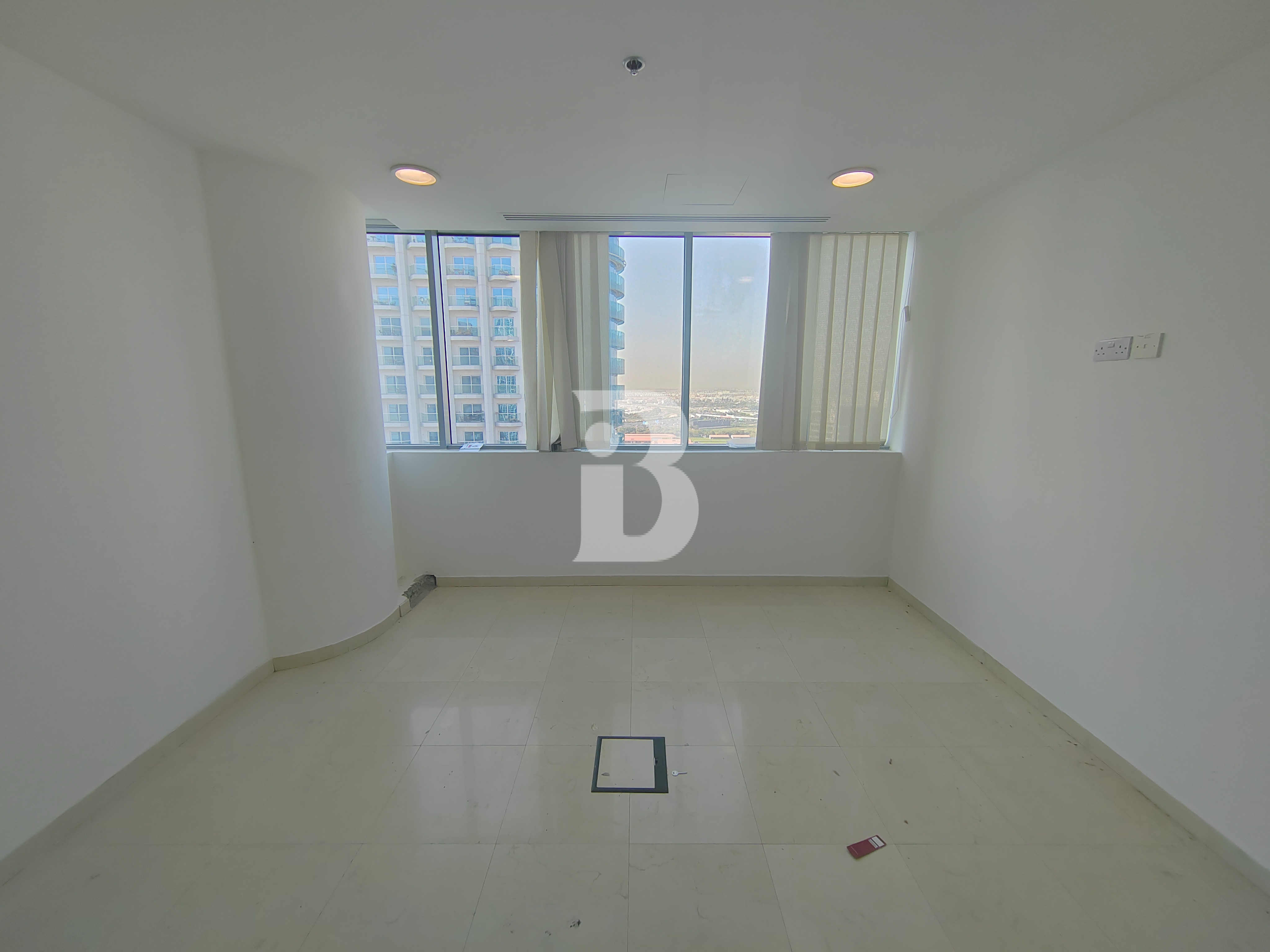 Vacant | Fitted office | Less traffic