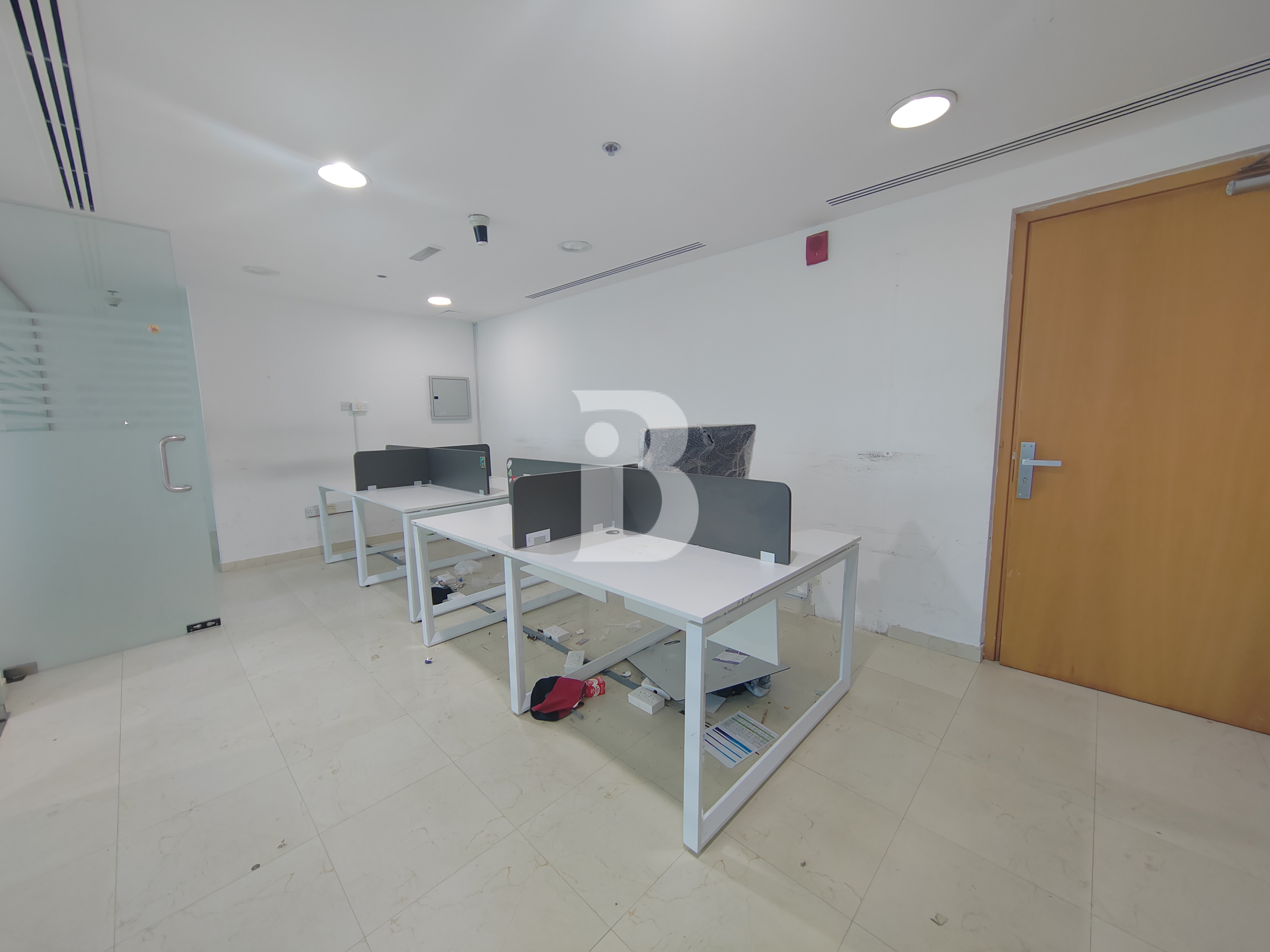 Vacant | Fitted office | Less traffic