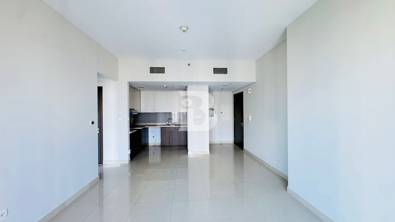 VACANT | PARK VIEW | MID FLOOR
