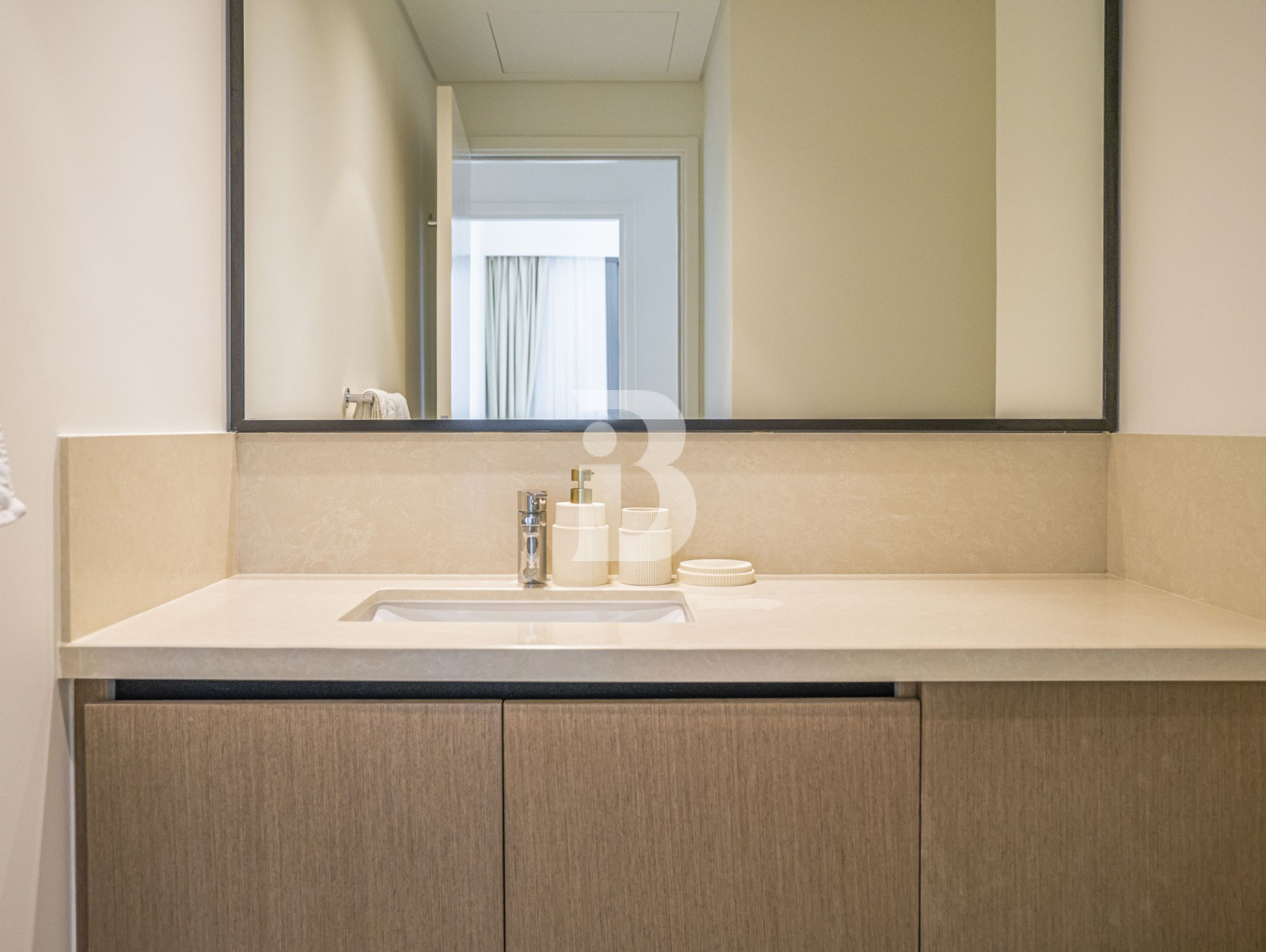 Luxury 3-Bedroom|  Burj Khalifa View | High Floor 14