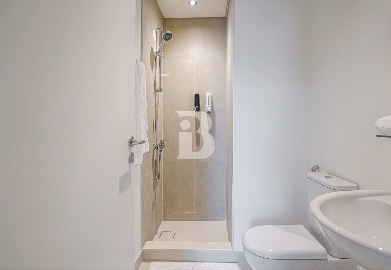 Luxury 3-Bedroom|  Burj Khalifa View | High Floor 21