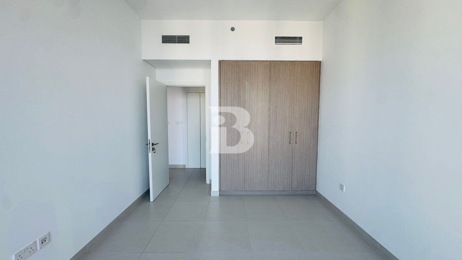 High Floor | Park &amp; Water View | Ready To Move In