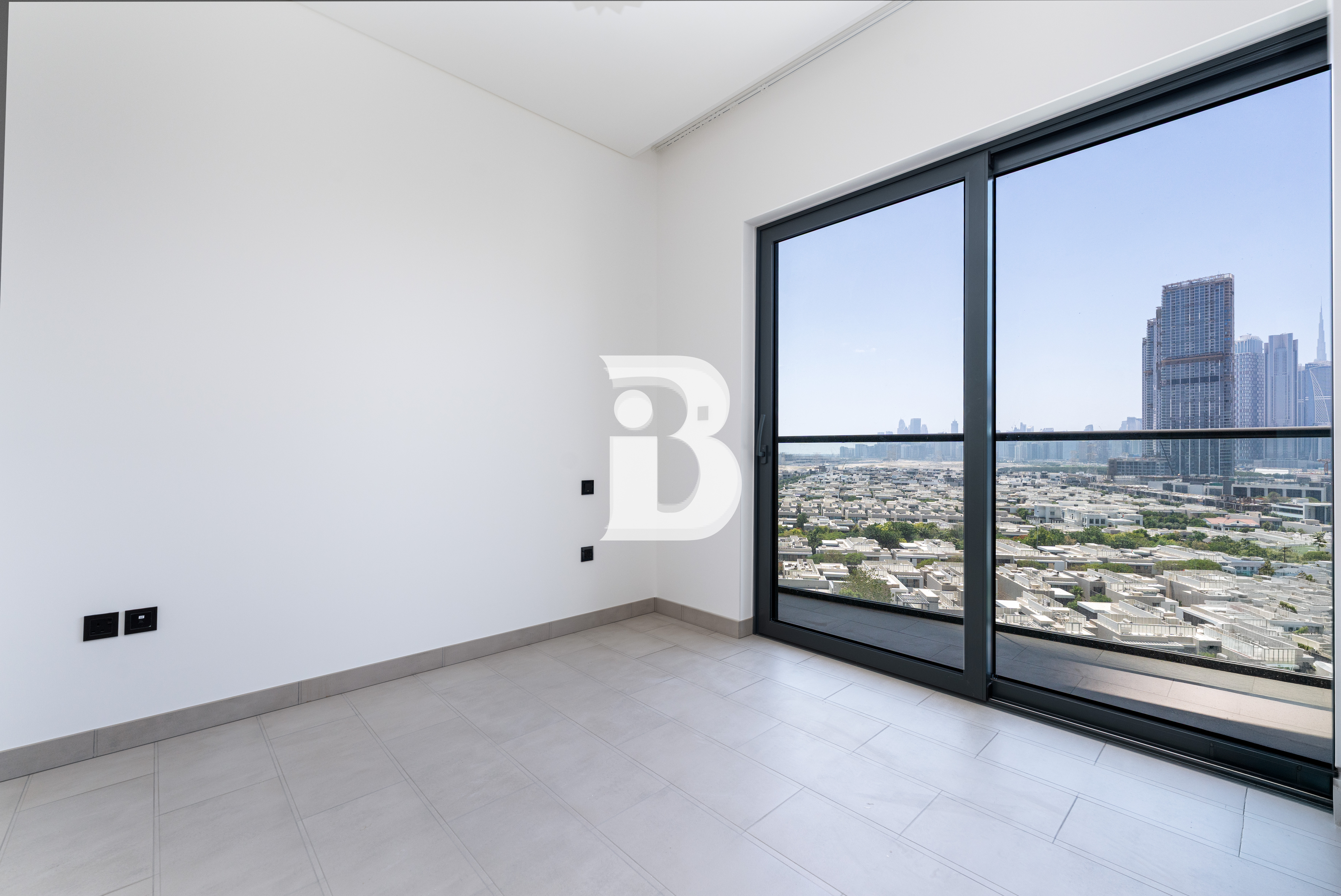 Offer Price| Semi Furnished| Dubai Skyline view 3