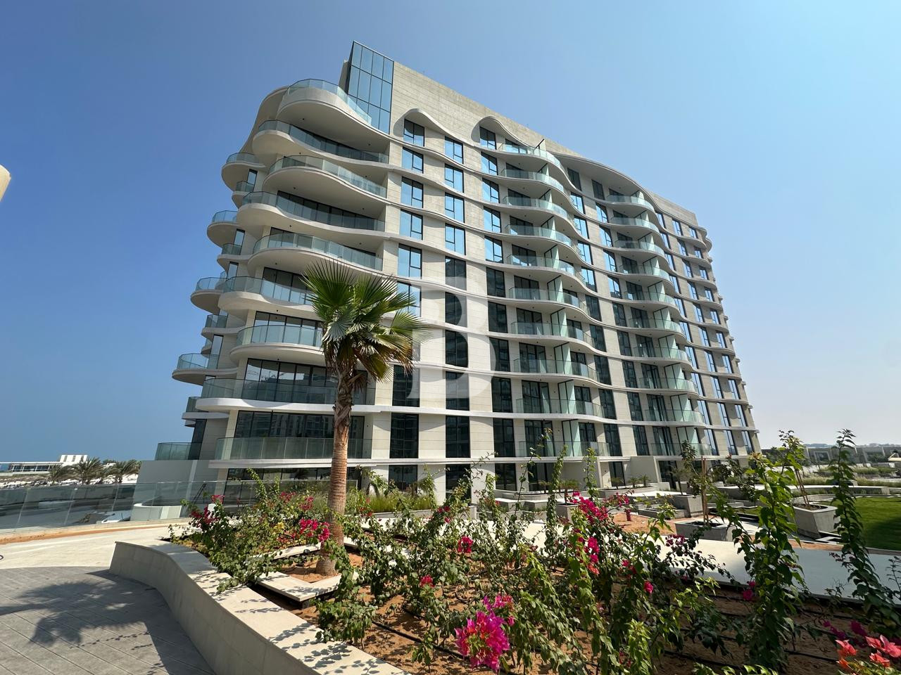 Spacious 2 Br + Maid | Corner Unit | Stunning Coastal Views