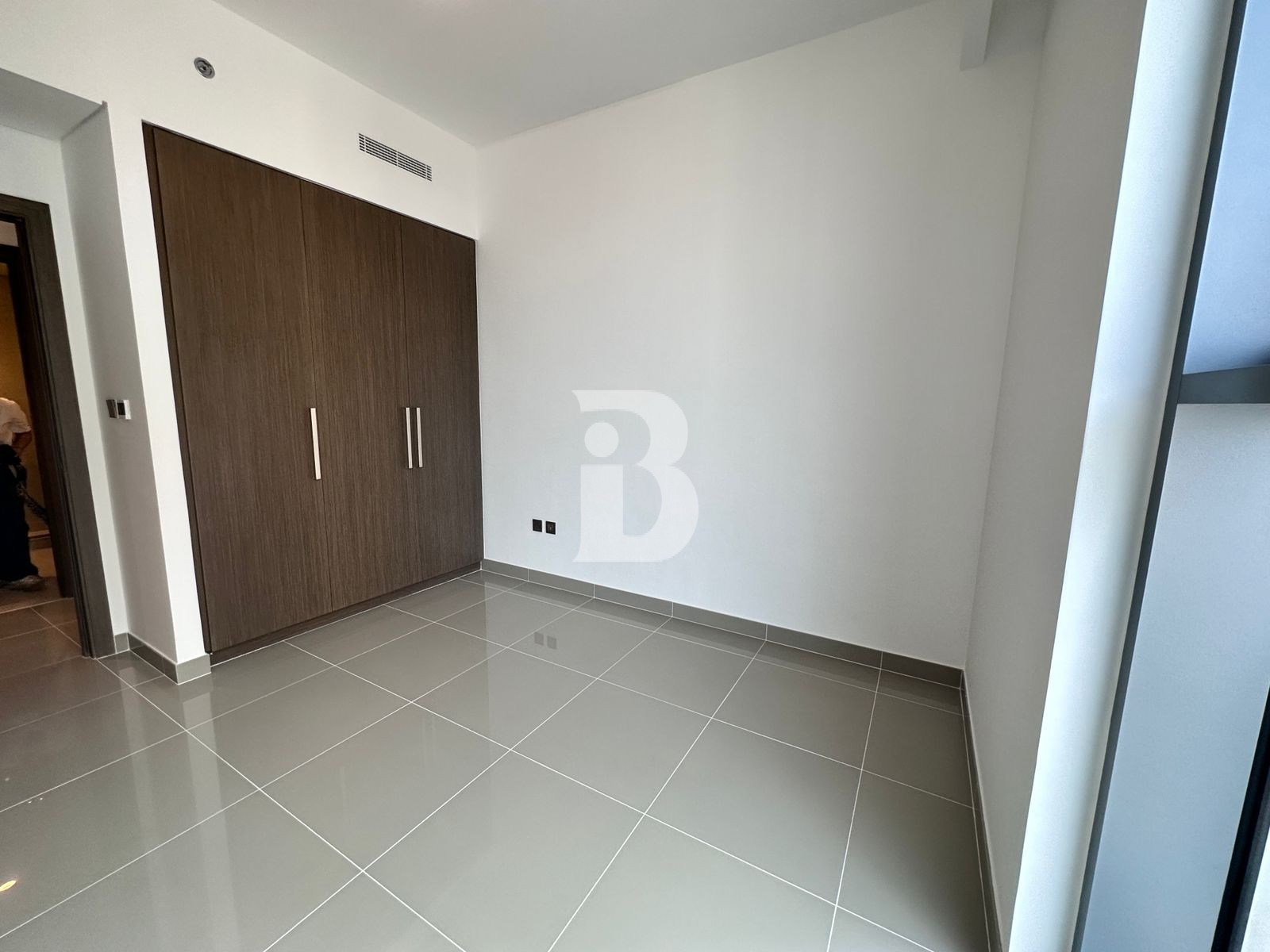 PARK & PARTIAL SEA VIEW | VOT | HIGH FLOOR