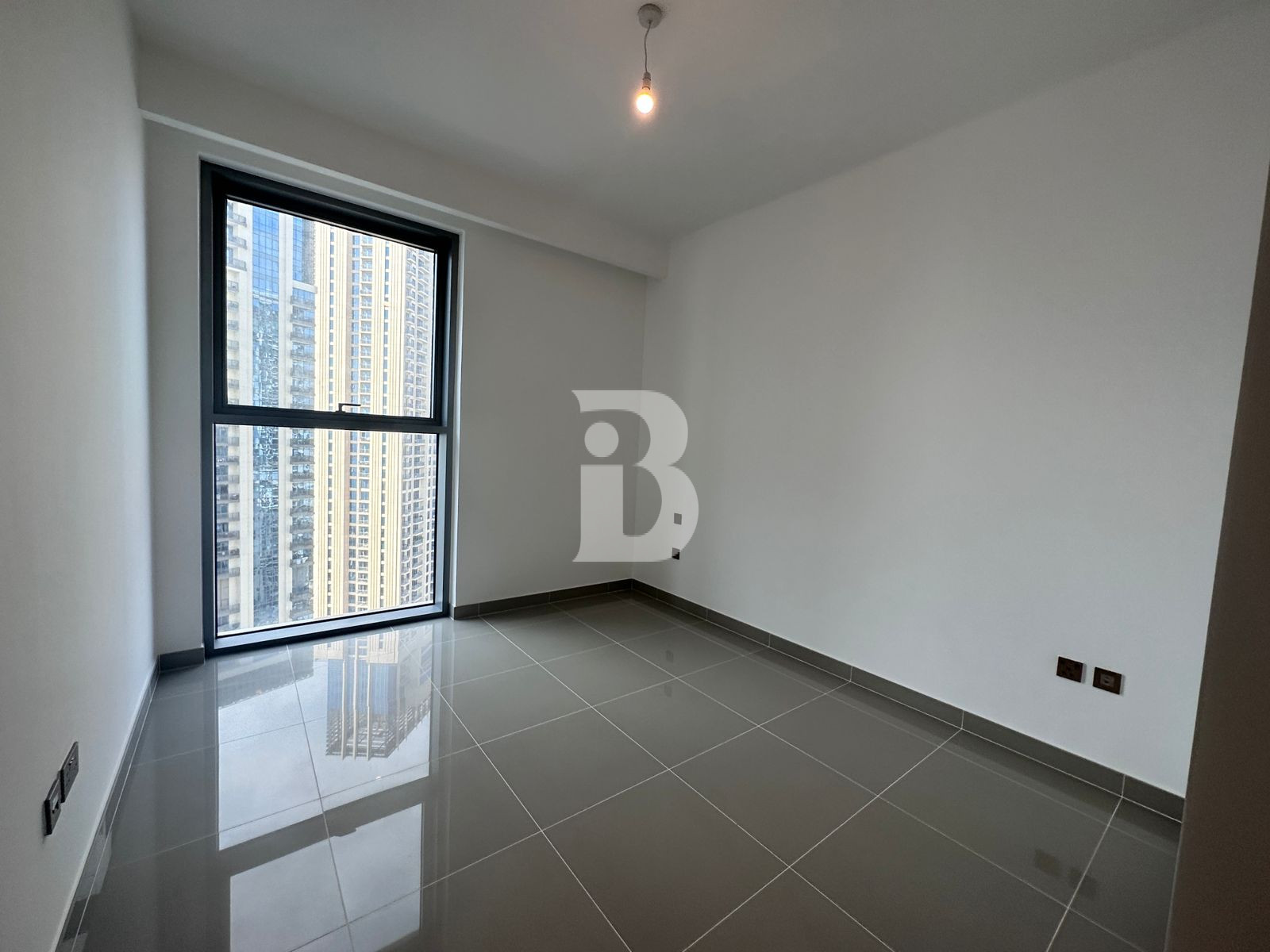 PARK & PARTIAL SEA VIEW | VOT | HIGH FLOOR
