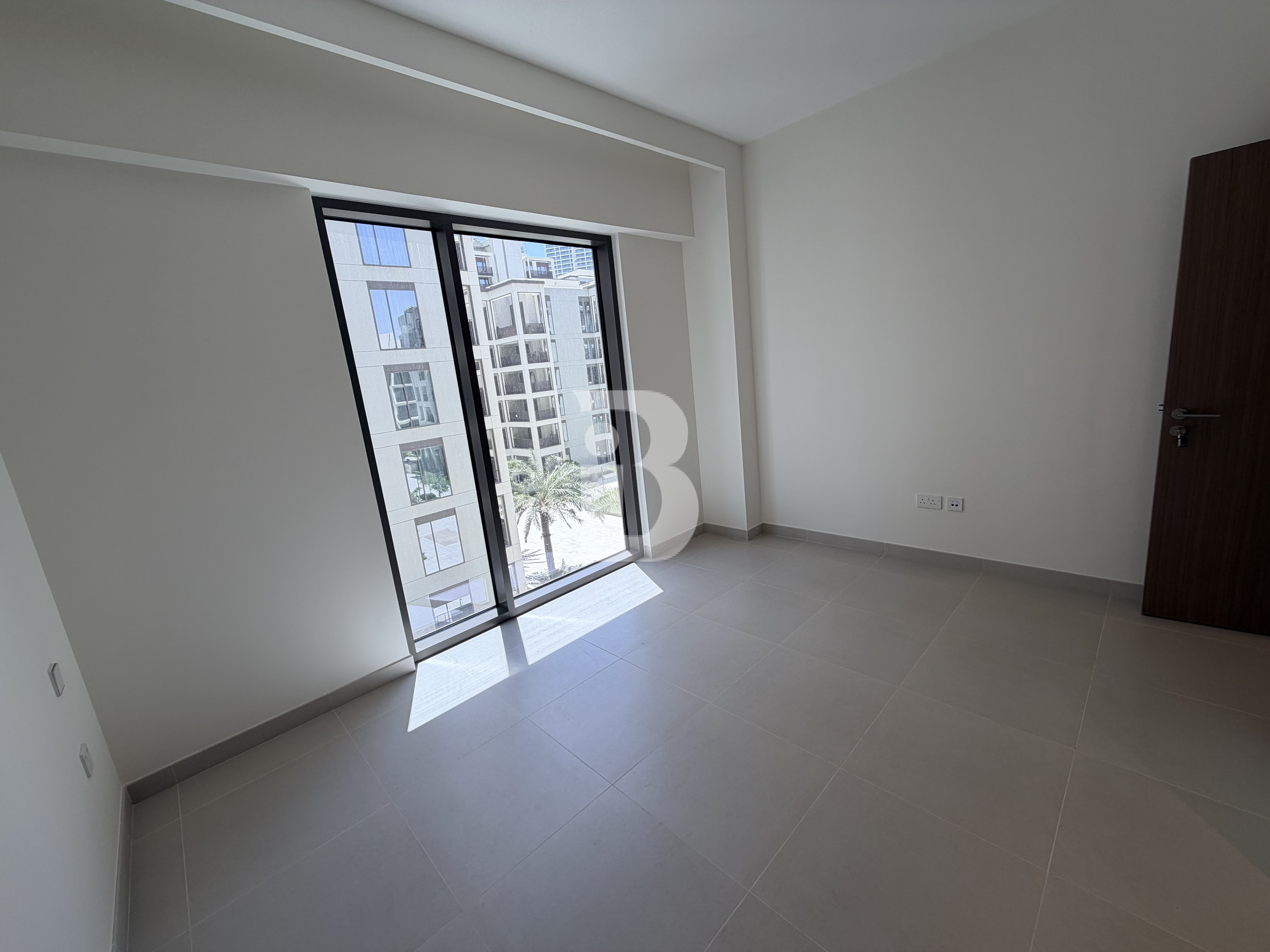 Brand New | Corner Unit | Spacious 10