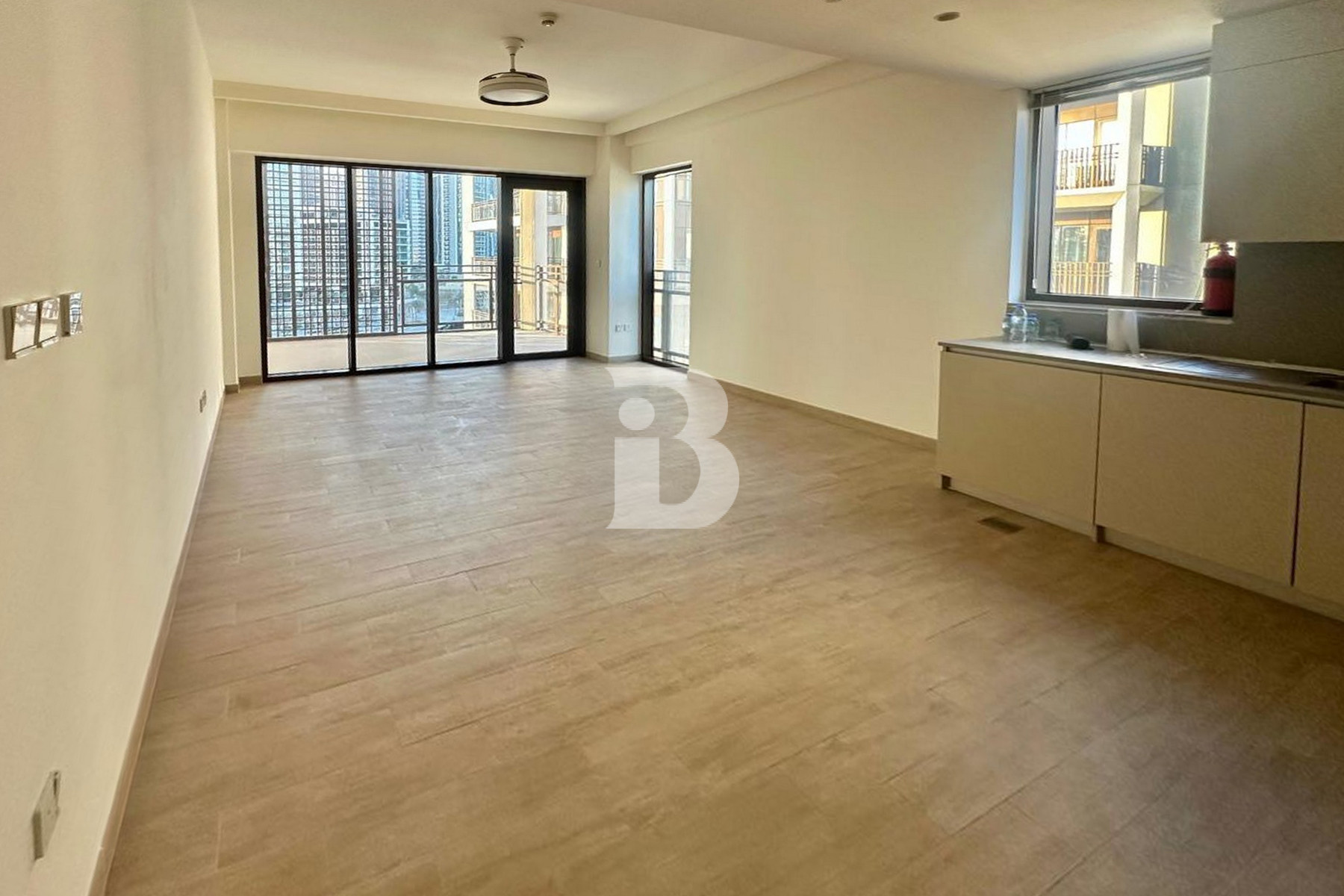 Full Lagoon View | Beach Access | Vacant July