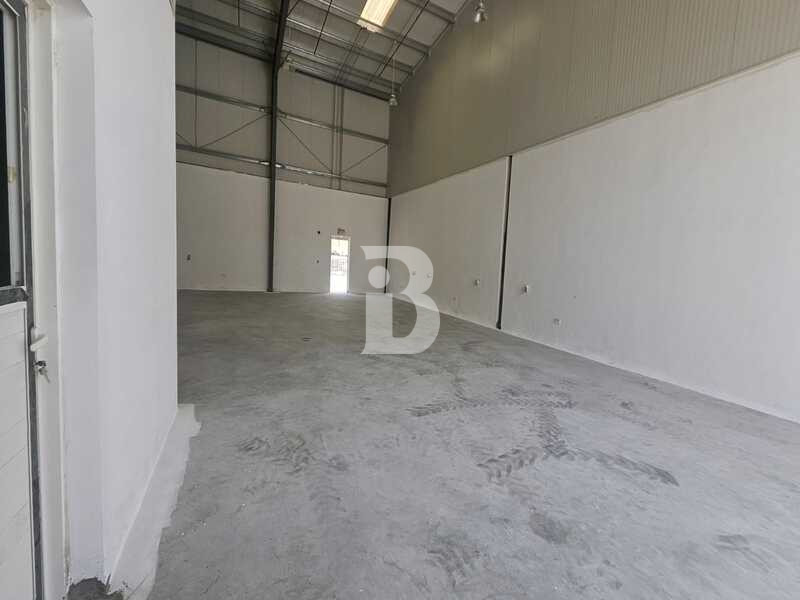 Prime Warehouse Space | 380 Sqm |Easy Truck Access 3