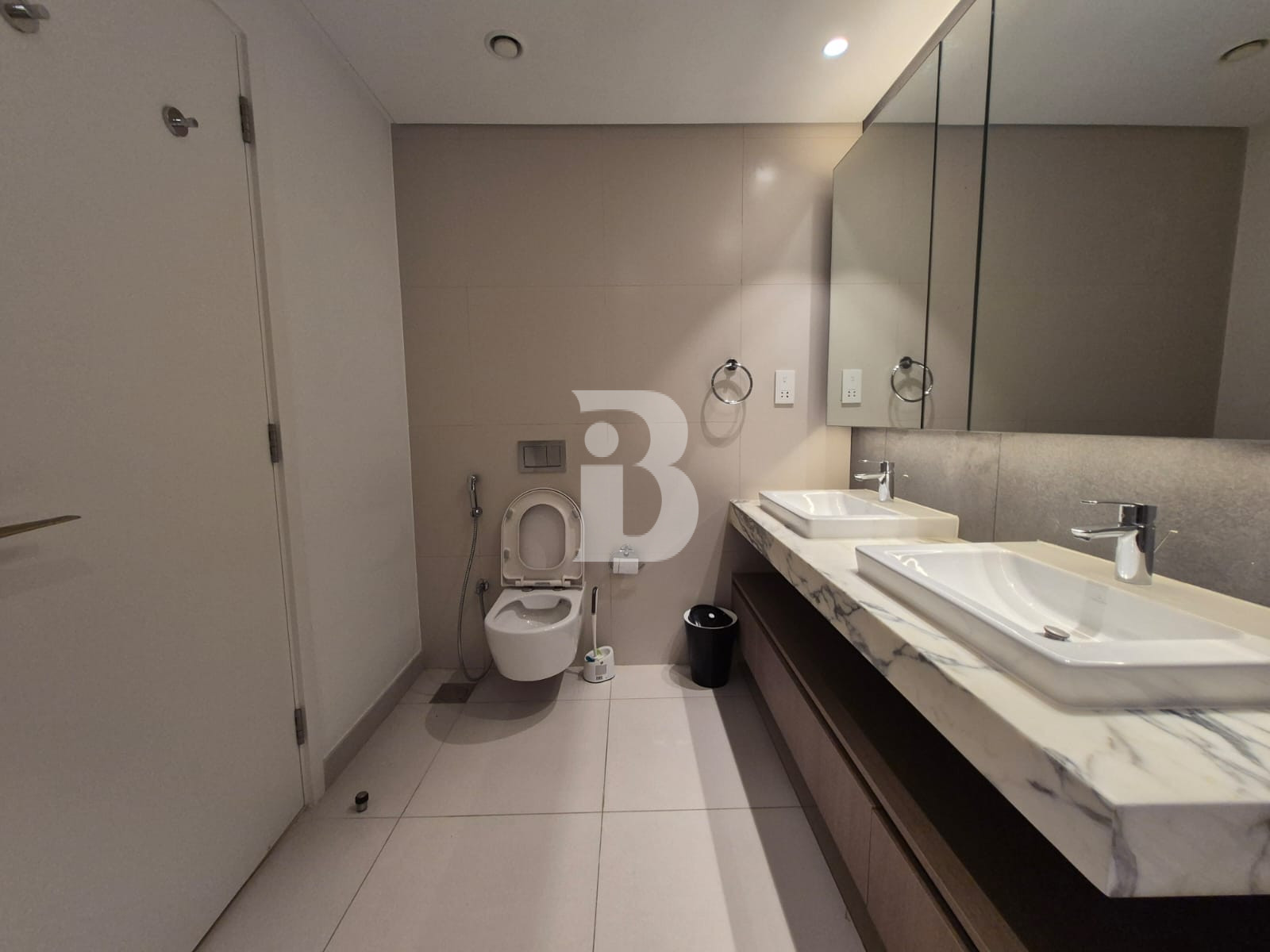 Burj Sea View | Modern Furnished | High Floor 10