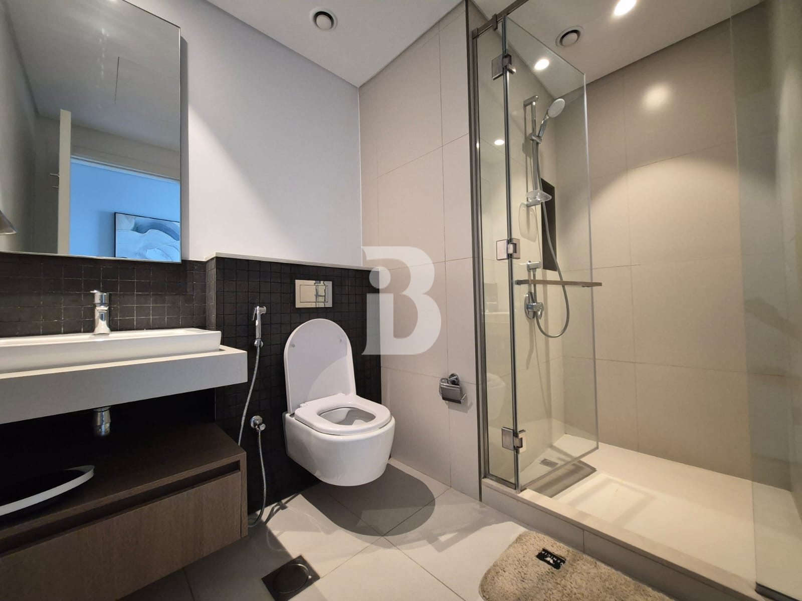 Burj Sea View | Modern Furnished | High Floor 9
