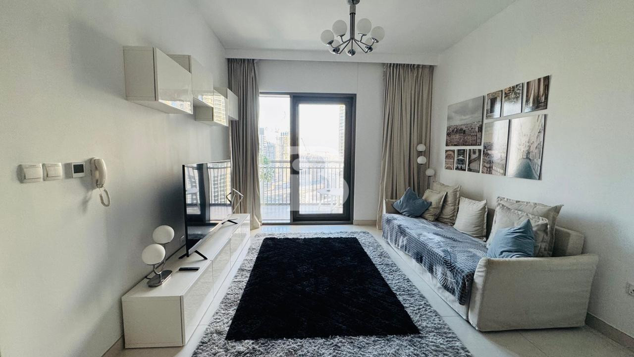 FULLY FURNISHED | READY TO MOVE IN | PARK VIEW 2