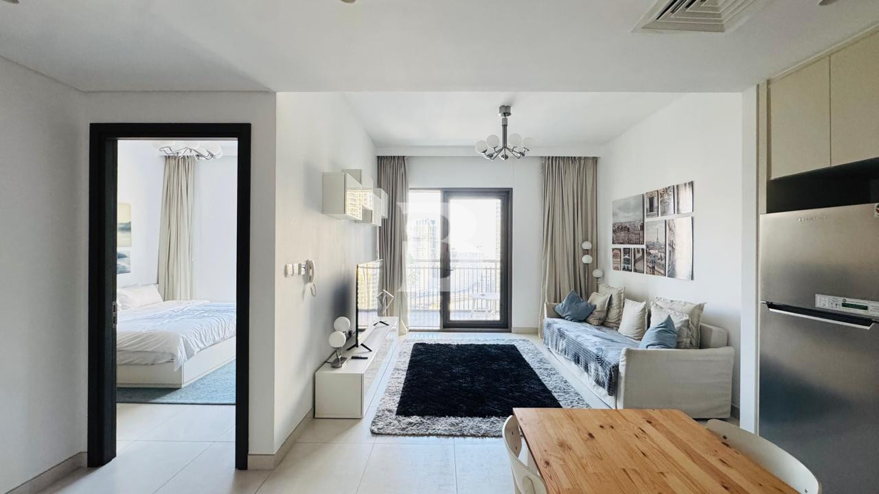 FULLY FURNISHED | READY TO MOVE IN | PARK VIEW 13