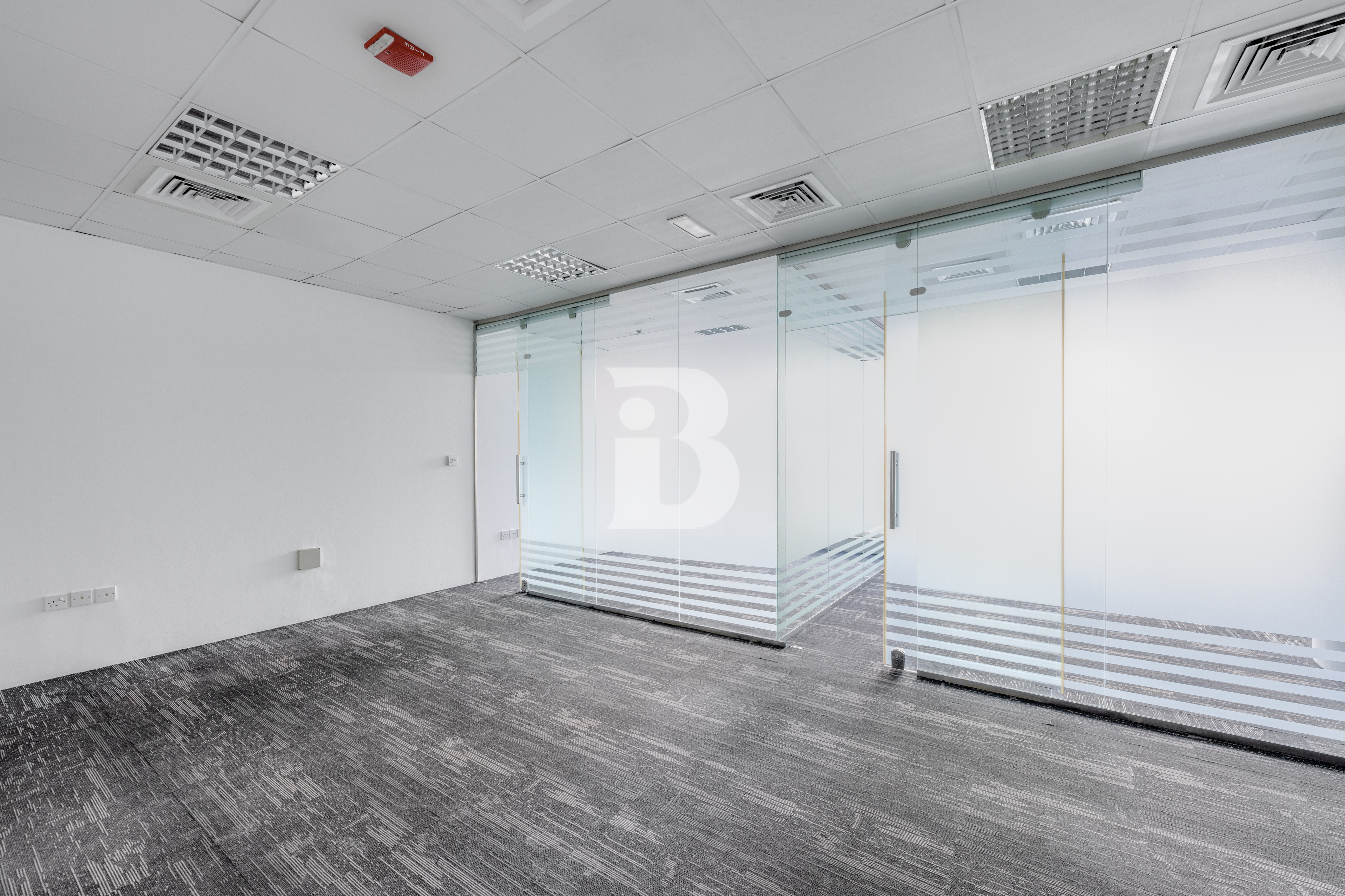 Vacant | Fitted unit | Partitioned 2
