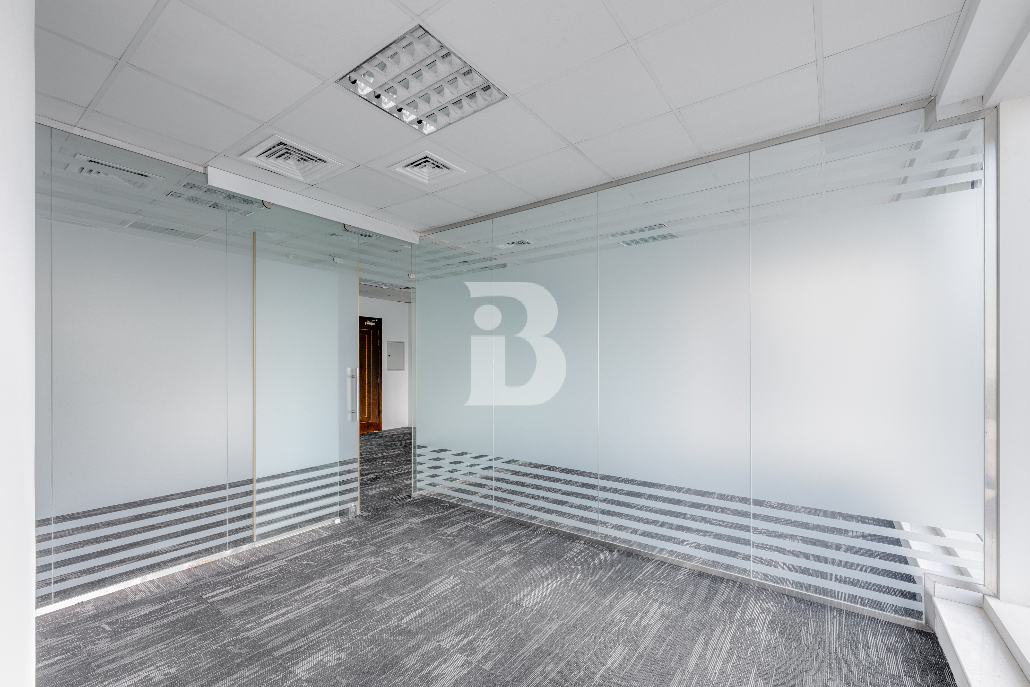 Vacant | Fitted unit | Partitioned 4